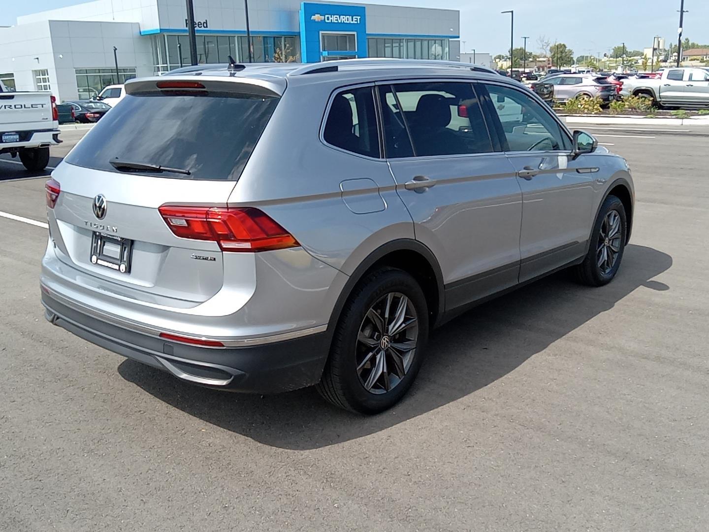 2024 Volkswagen Tiguan SE 21