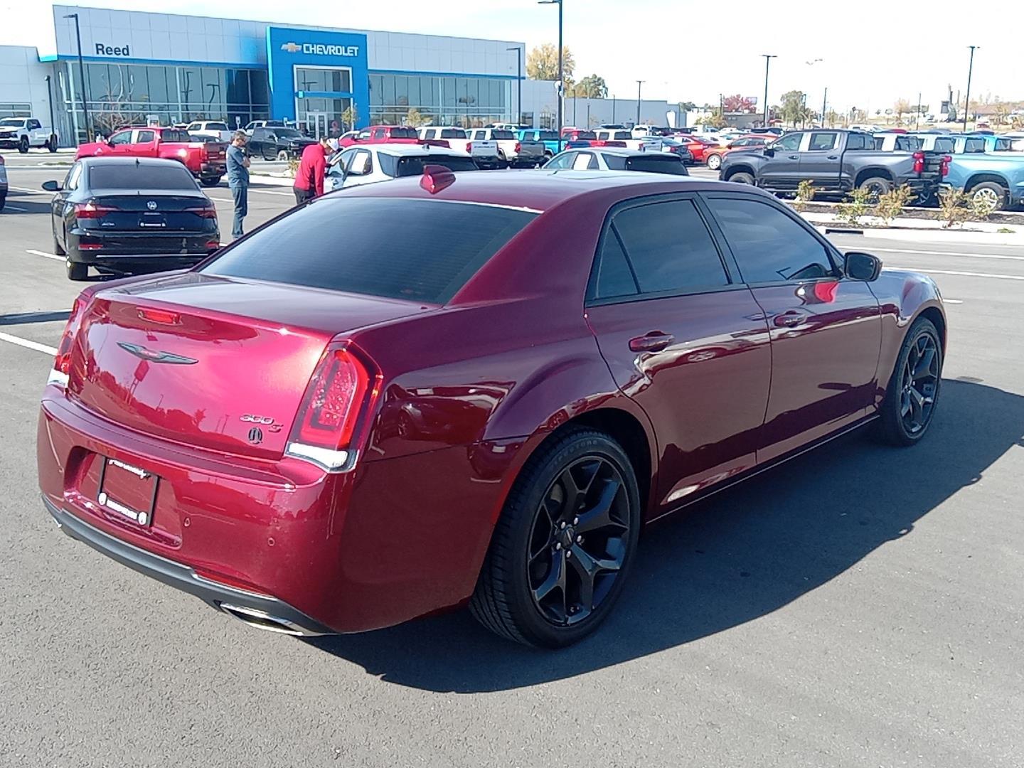 2022 Chrysler 300 300S 8