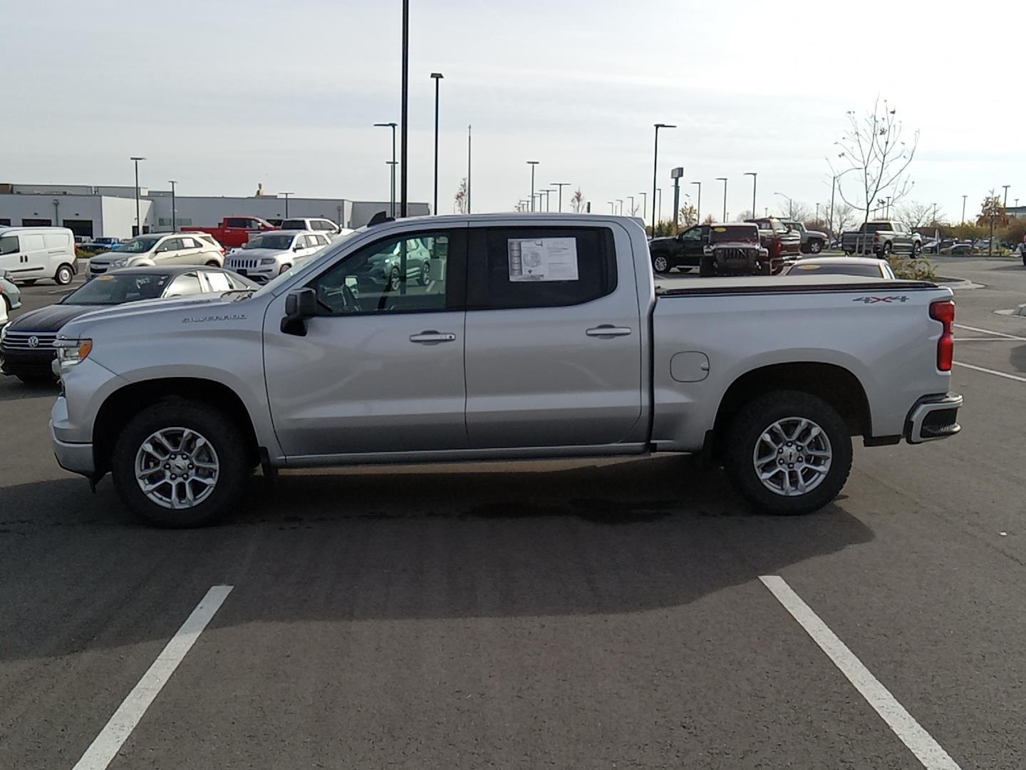 2022 Chevrolet Silverado 1500 RST 18