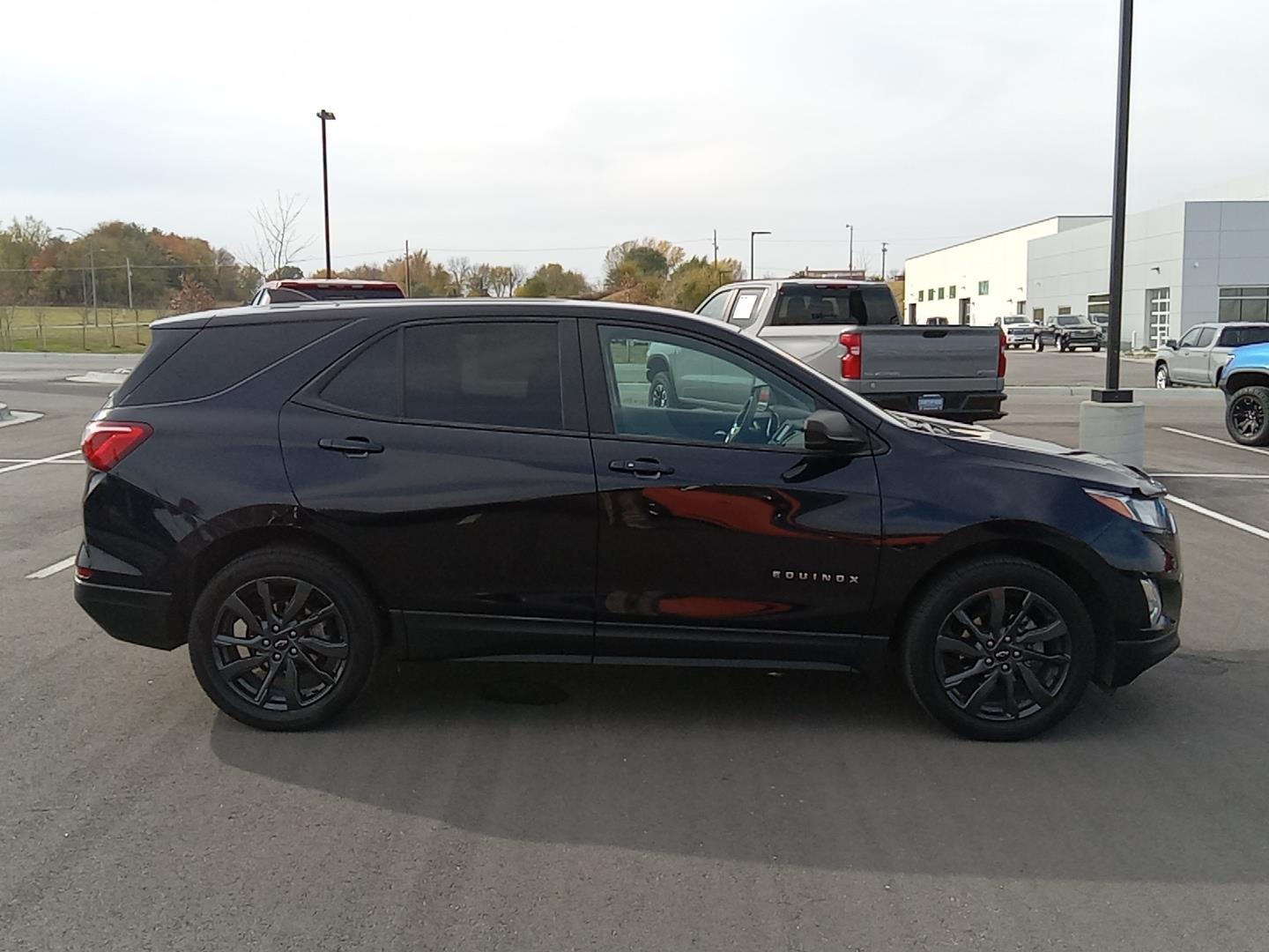 2020 Chevrolet Equinox LS 17