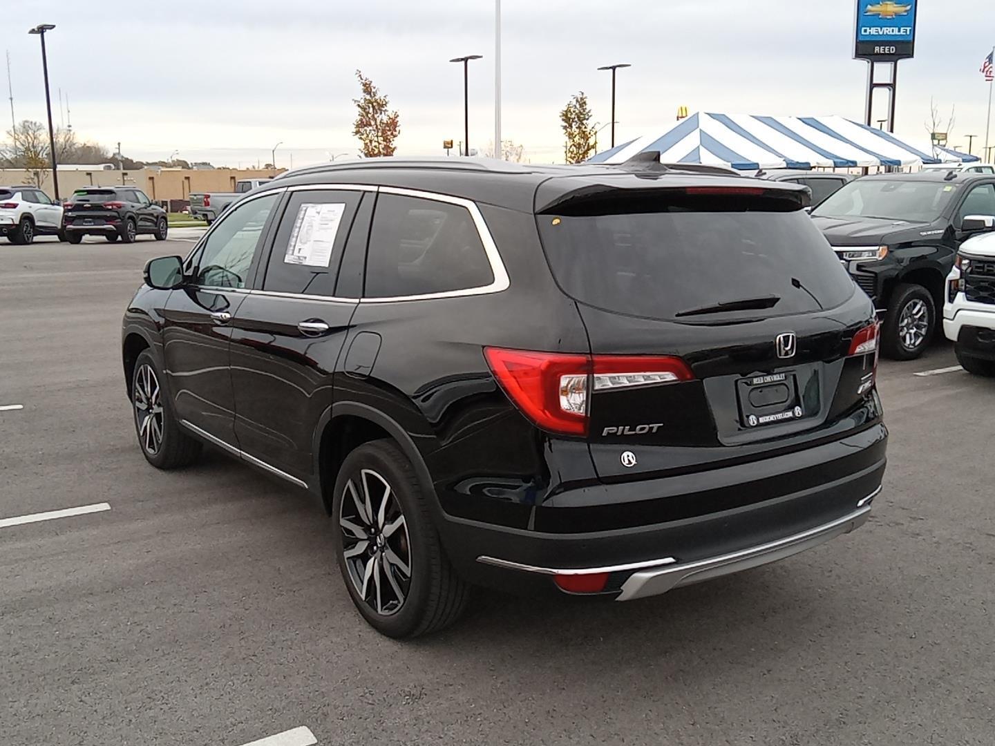 2022 Honda Pilot Touring 7-Passenger 19