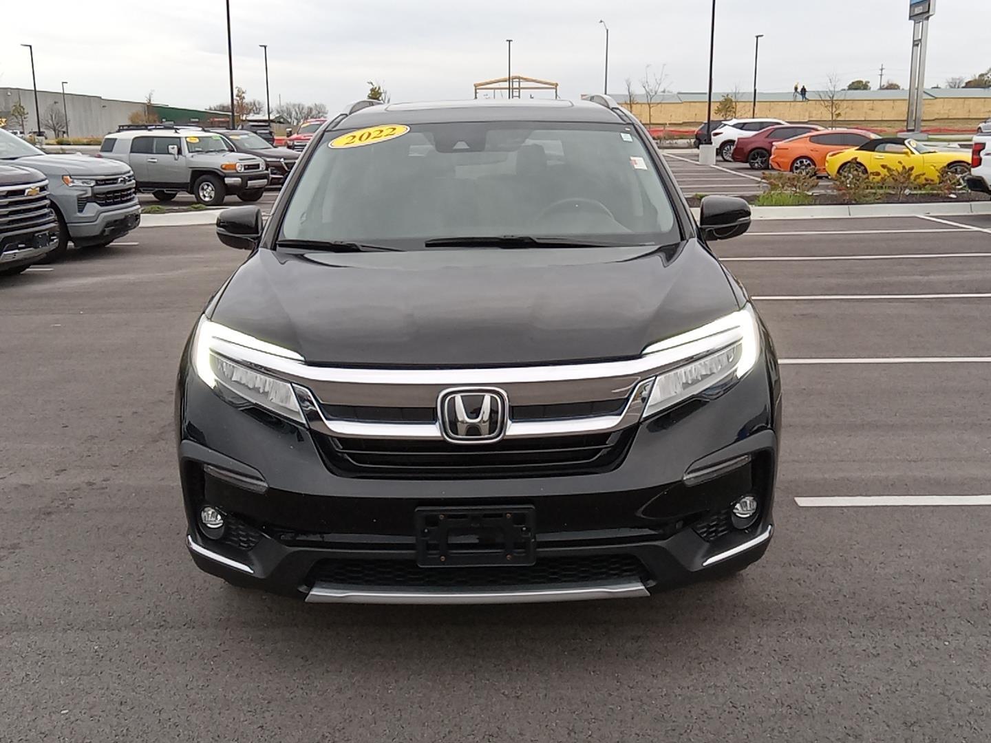 2022 Honda Pilot Touring 7-Passenger 16