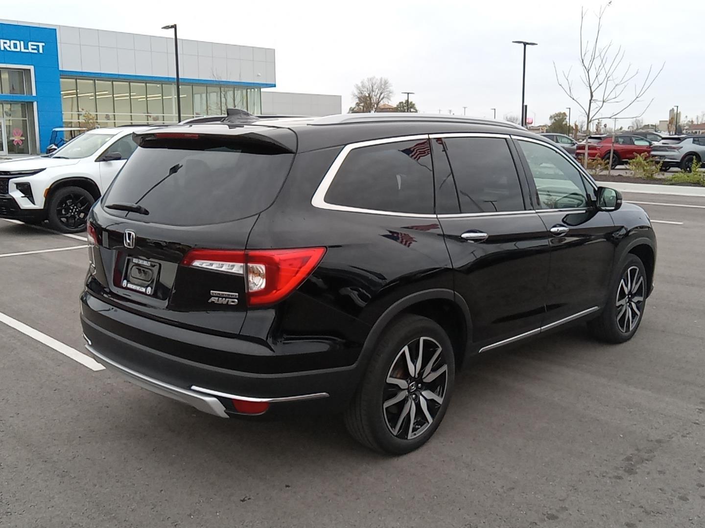 2022 Honda Pilot Touring 7-Passenger 21