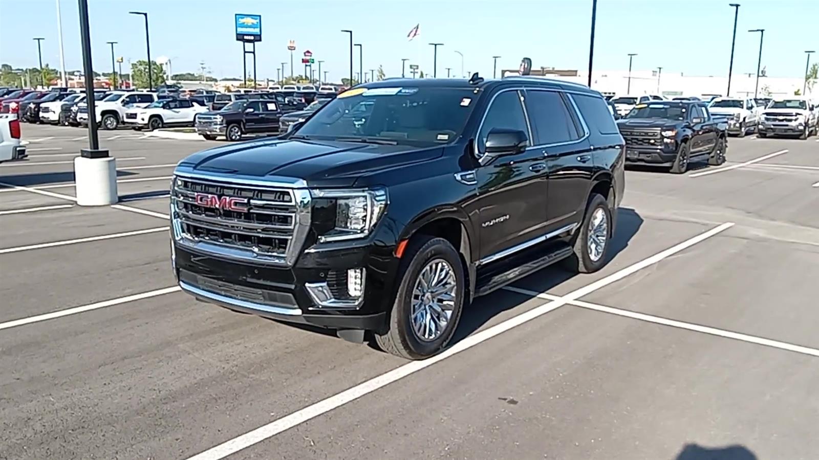 2022 GMC Yukon SLT 4