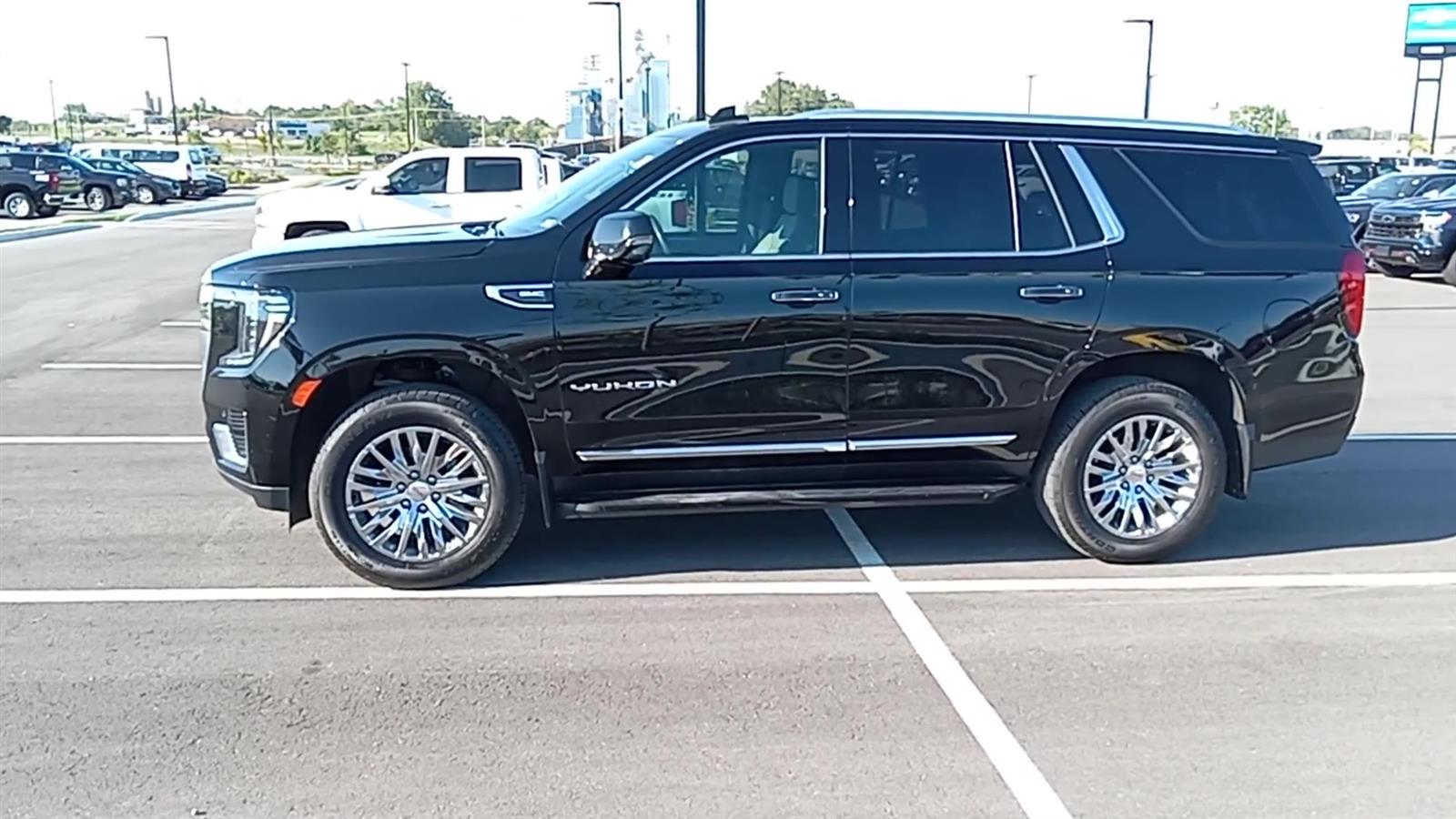 2022 GMC Yukon SLT 5