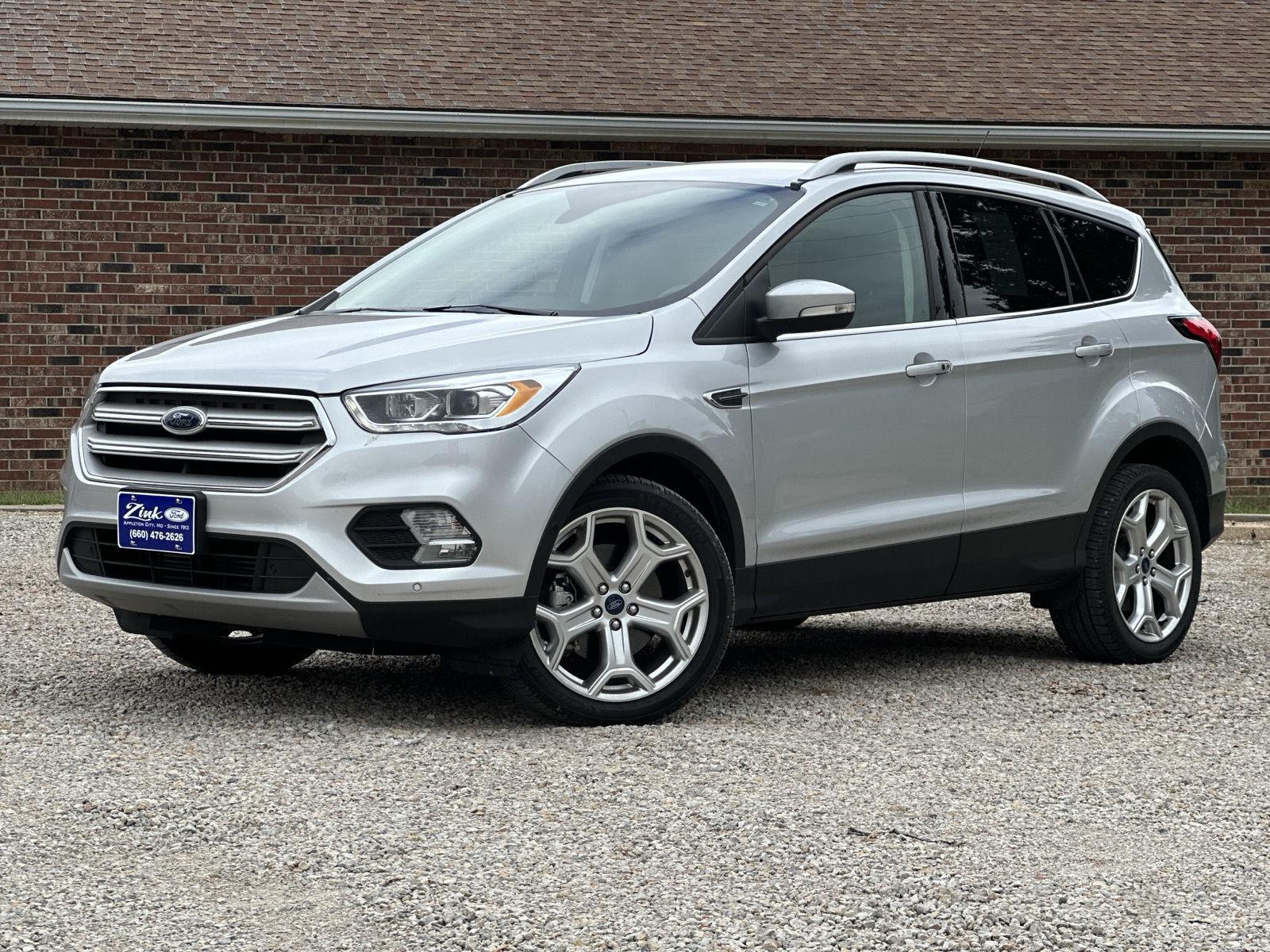  2019 Ford Escape Titanium FWD   