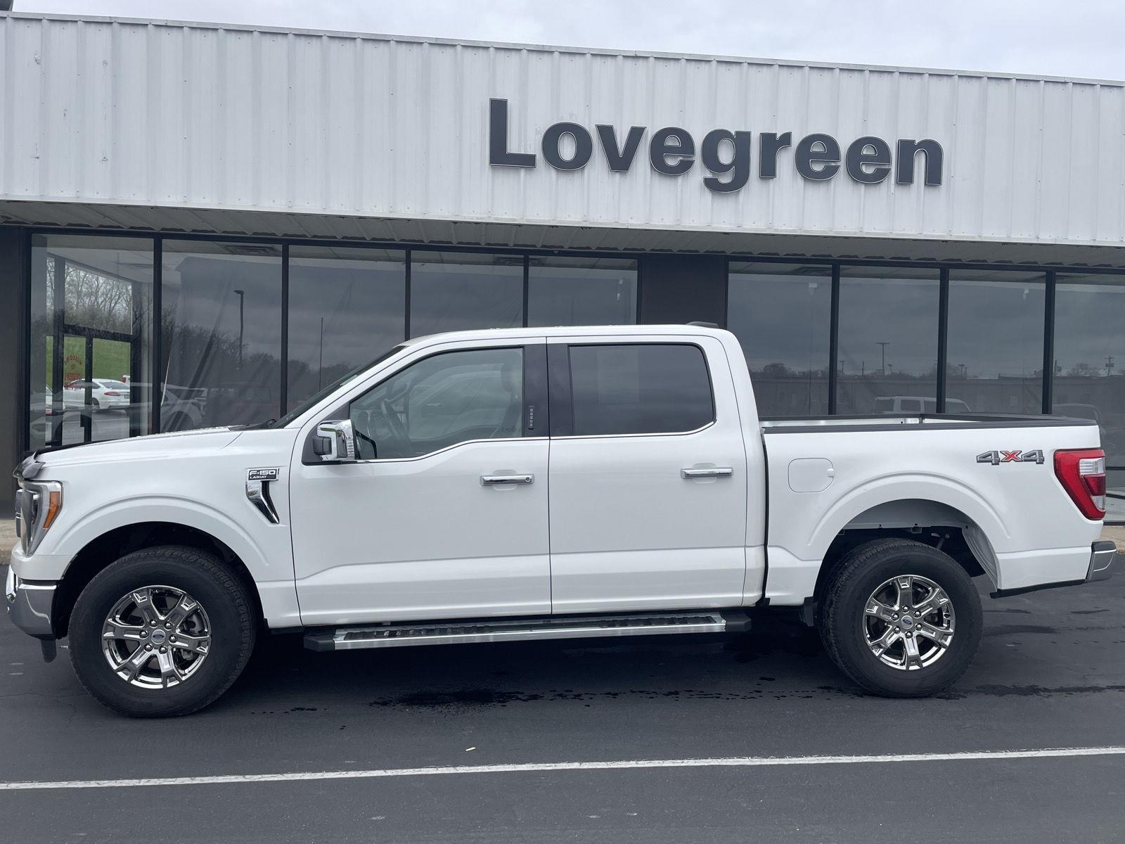 Star White Metallic Tri-Coat 2022 Ford F-150 Lariat SuperCrew 4WD Pickup Truck Four-Wheel Drive Automatic