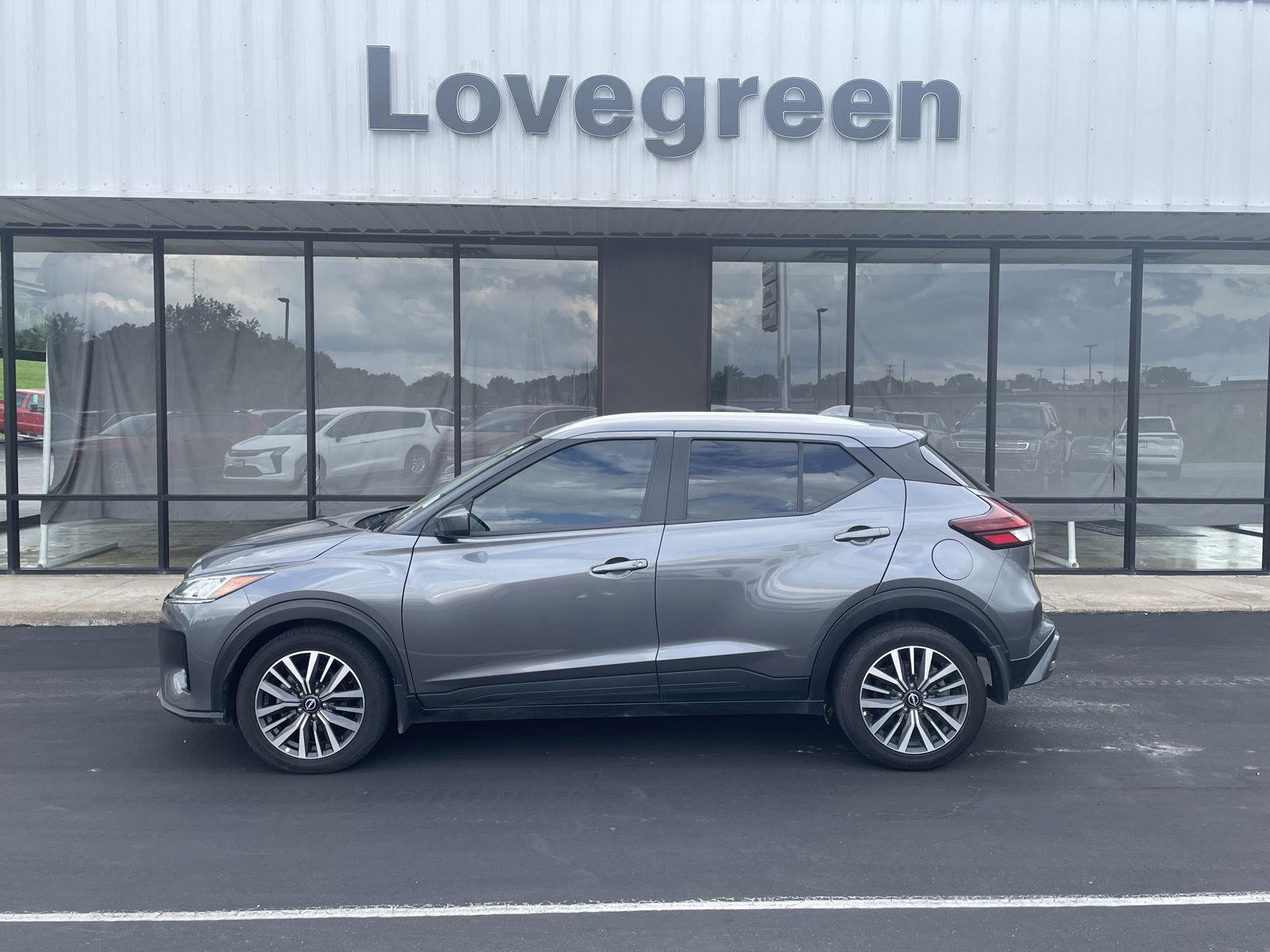 2022 Nissan Kicks SV FWD