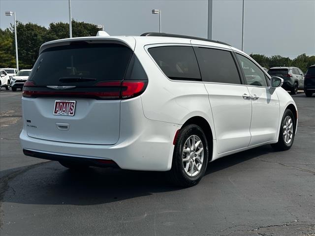 2022 Chrysler Pacifica Touring L 3