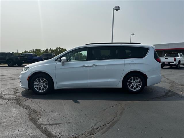 2022 Chrysler Pacifica Touring L 6