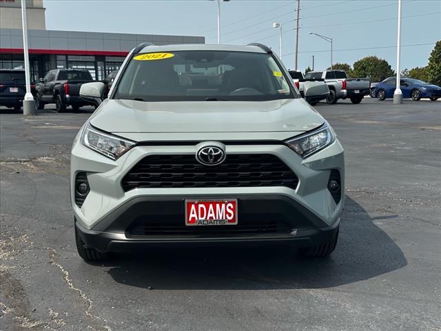 2021 Toyota RAV4 XLE 8