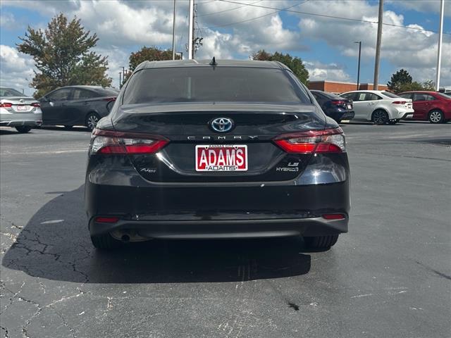 2022 Toyota Camry Hybrid LE 4