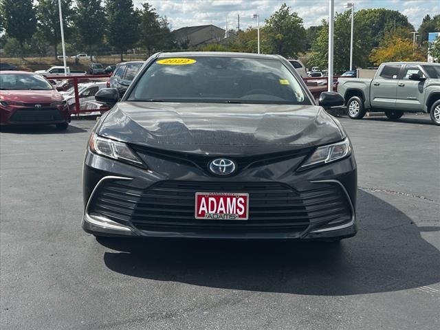 2022 Toyota Camry Hybrid LE 8