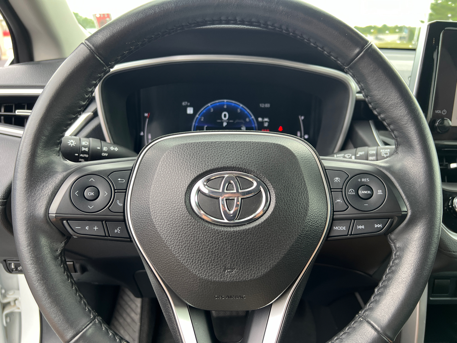 2023 Toyota Corolla Cross XLE 23