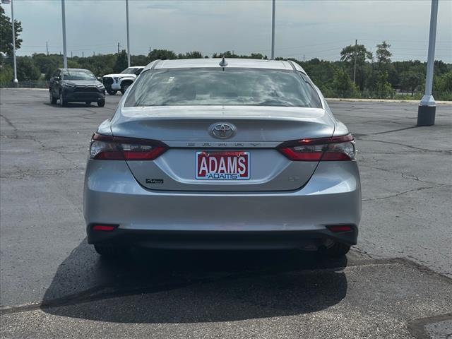 2021 Toyota Camry LE 4