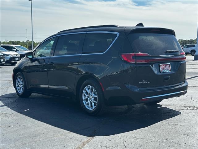 2022 Chrysler Pacifica Touring L 5