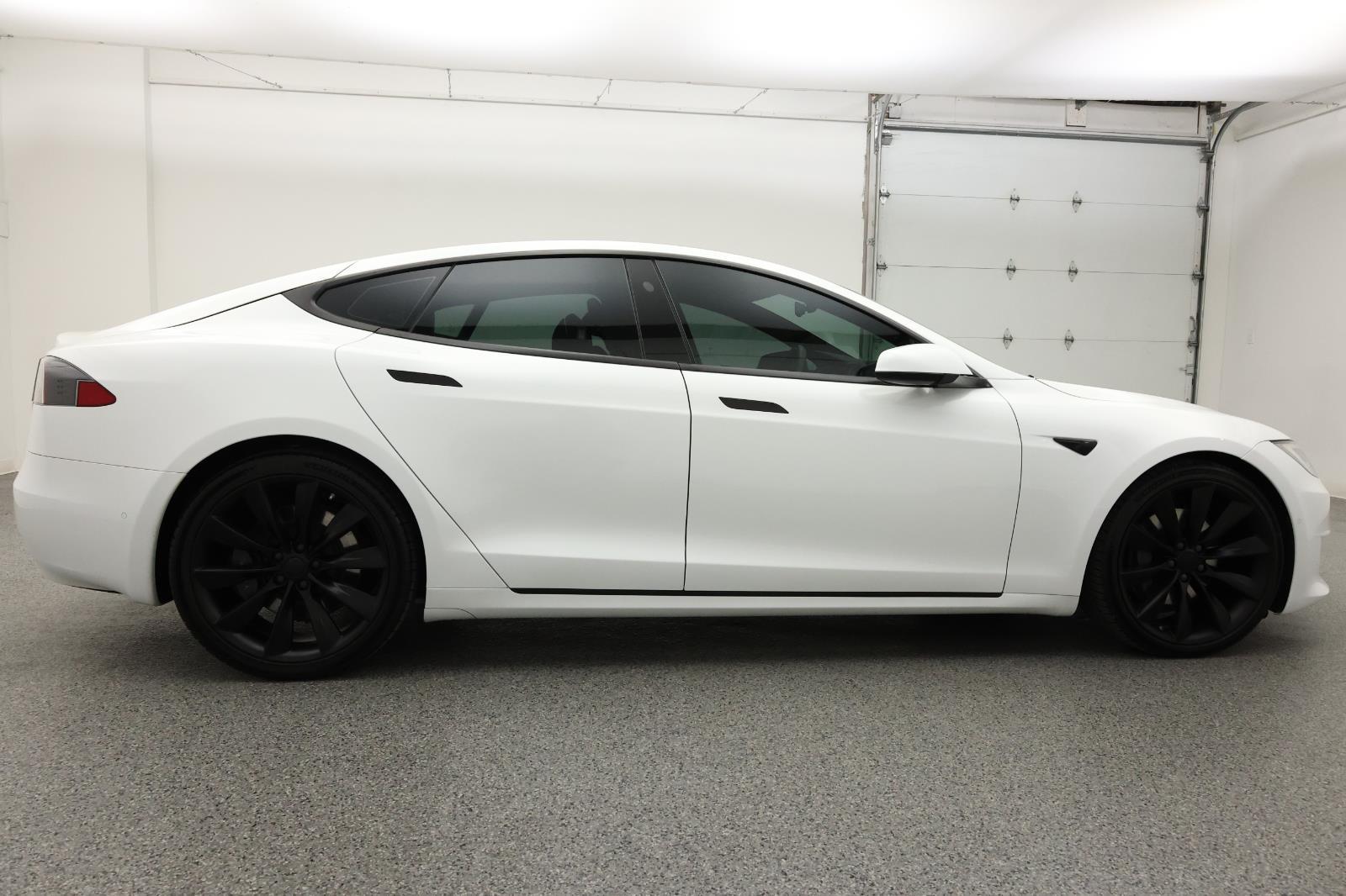 2016 Tesla Model S 90D 7