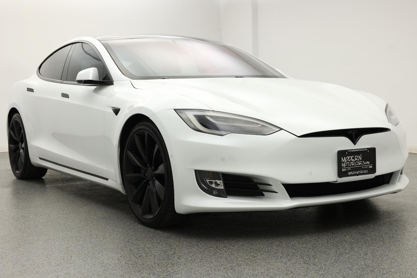 2016 Tesla Model S 90D 8