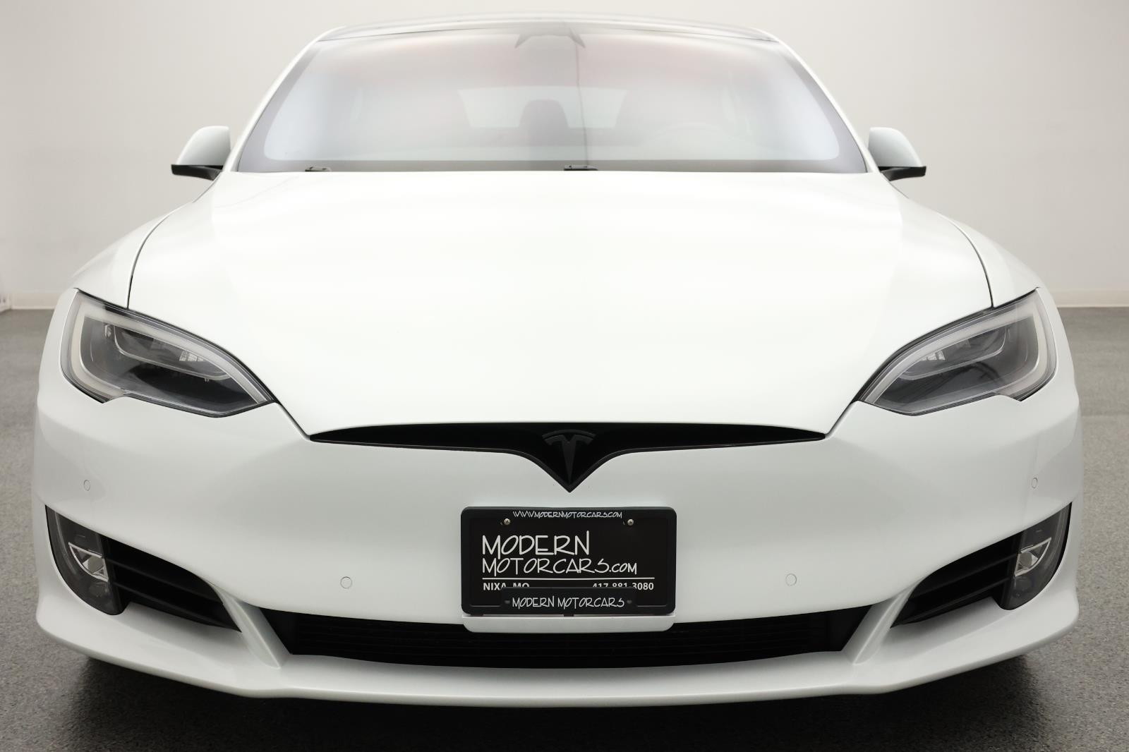 2016 Tesla Model S 90D 9