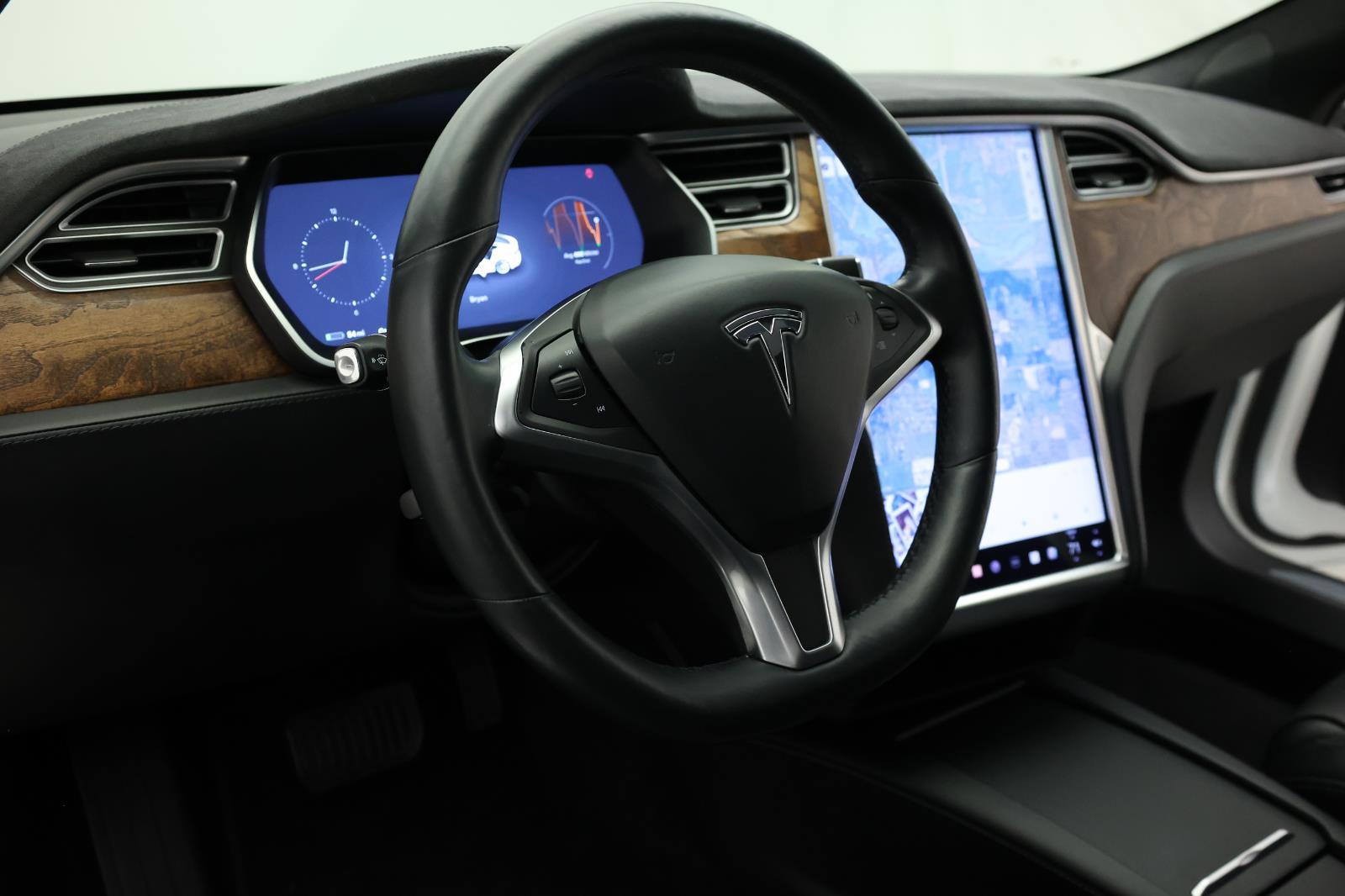 2016 Tesla Model S 90D 18