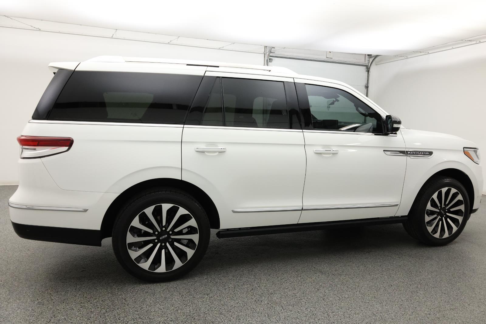 2023 Lincoln Navigator Reserve 7