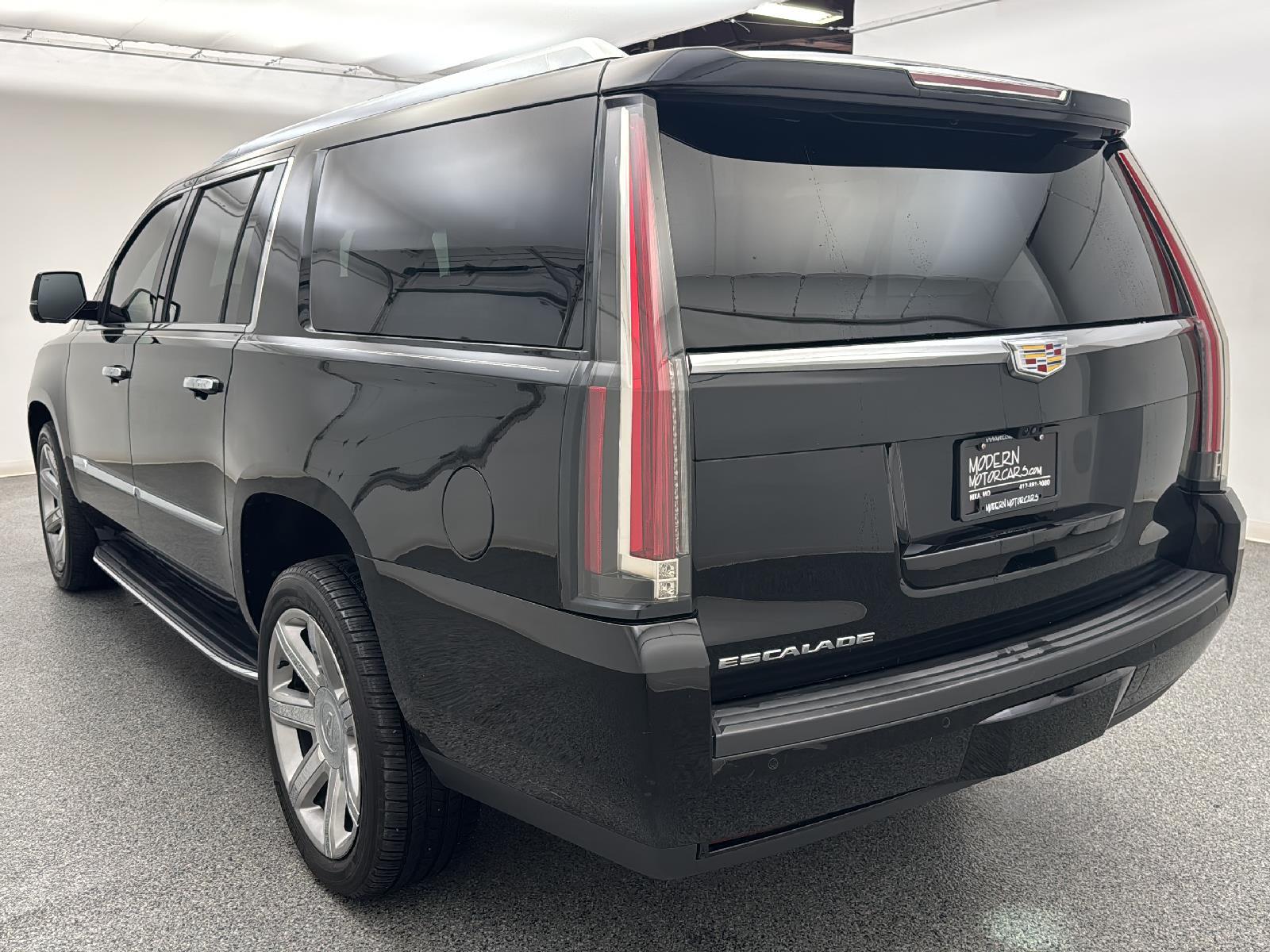 2020 Cadillac Escalade ESV Luxury 4