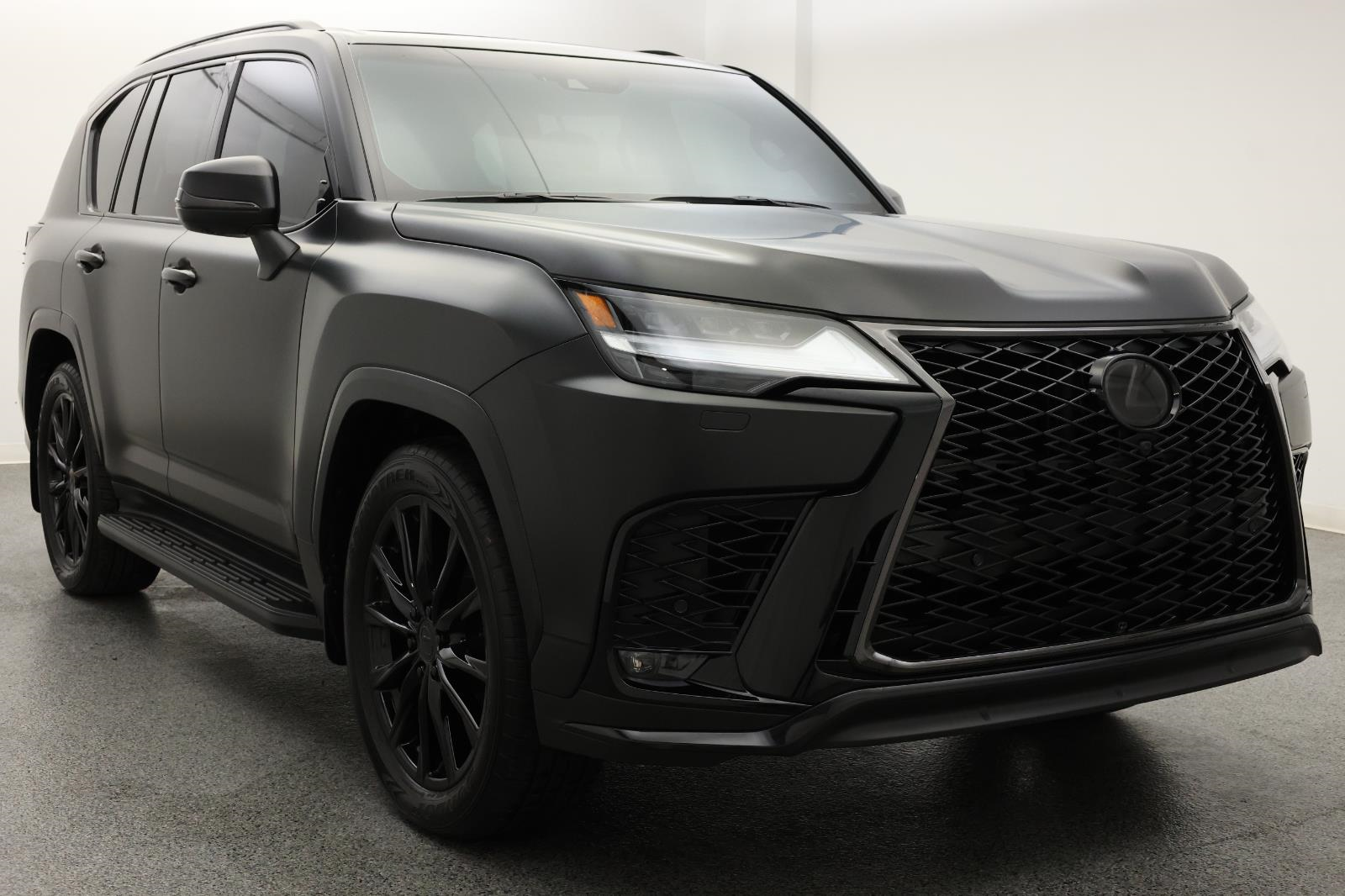 2024 Lexus LX LX 600 F SPORT 8