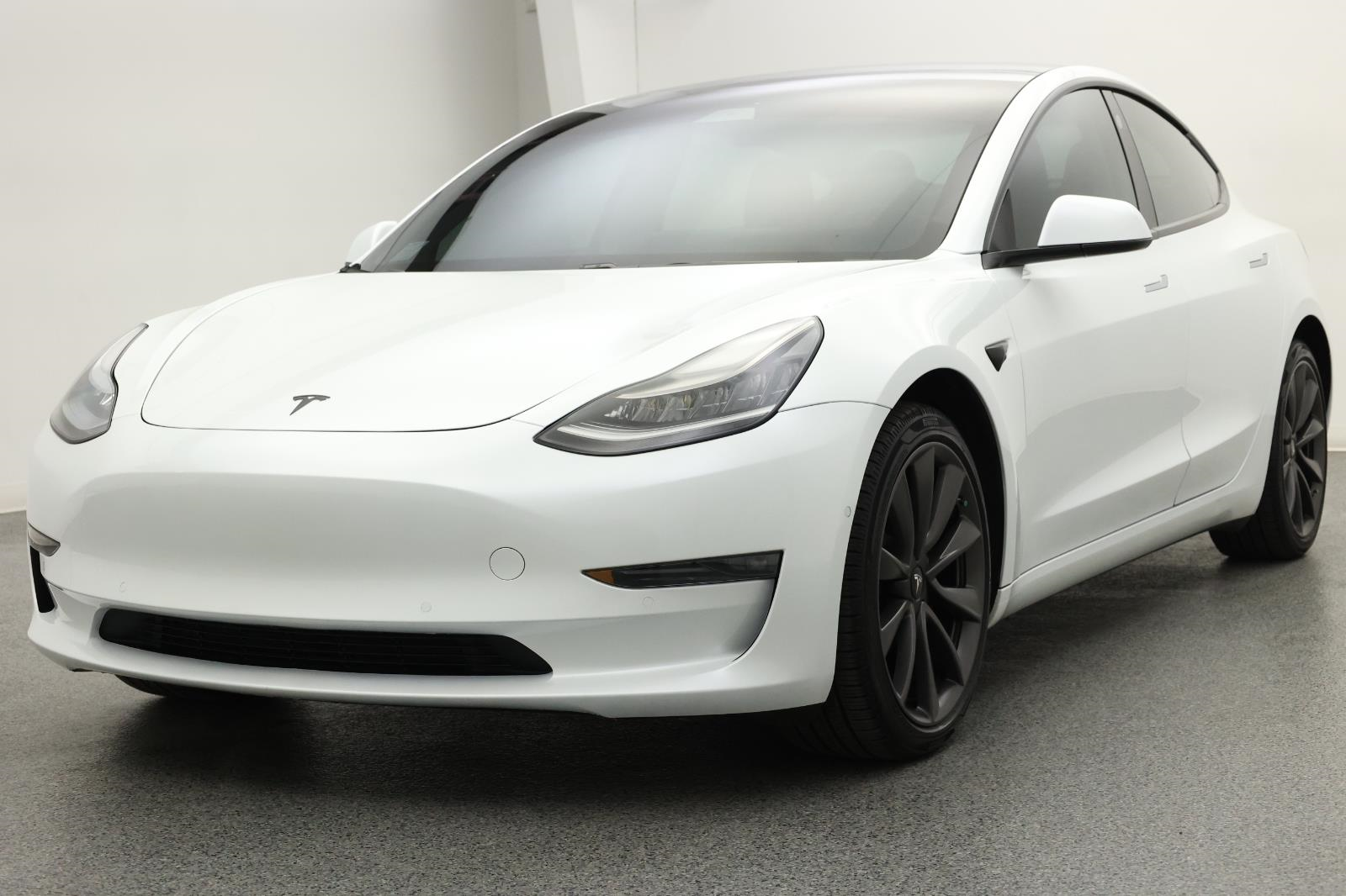 2019 Tesla Model 3 Long Range 1