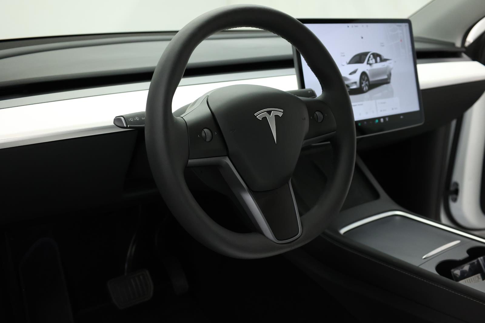 2024 Tesla Model Y Long Range 18