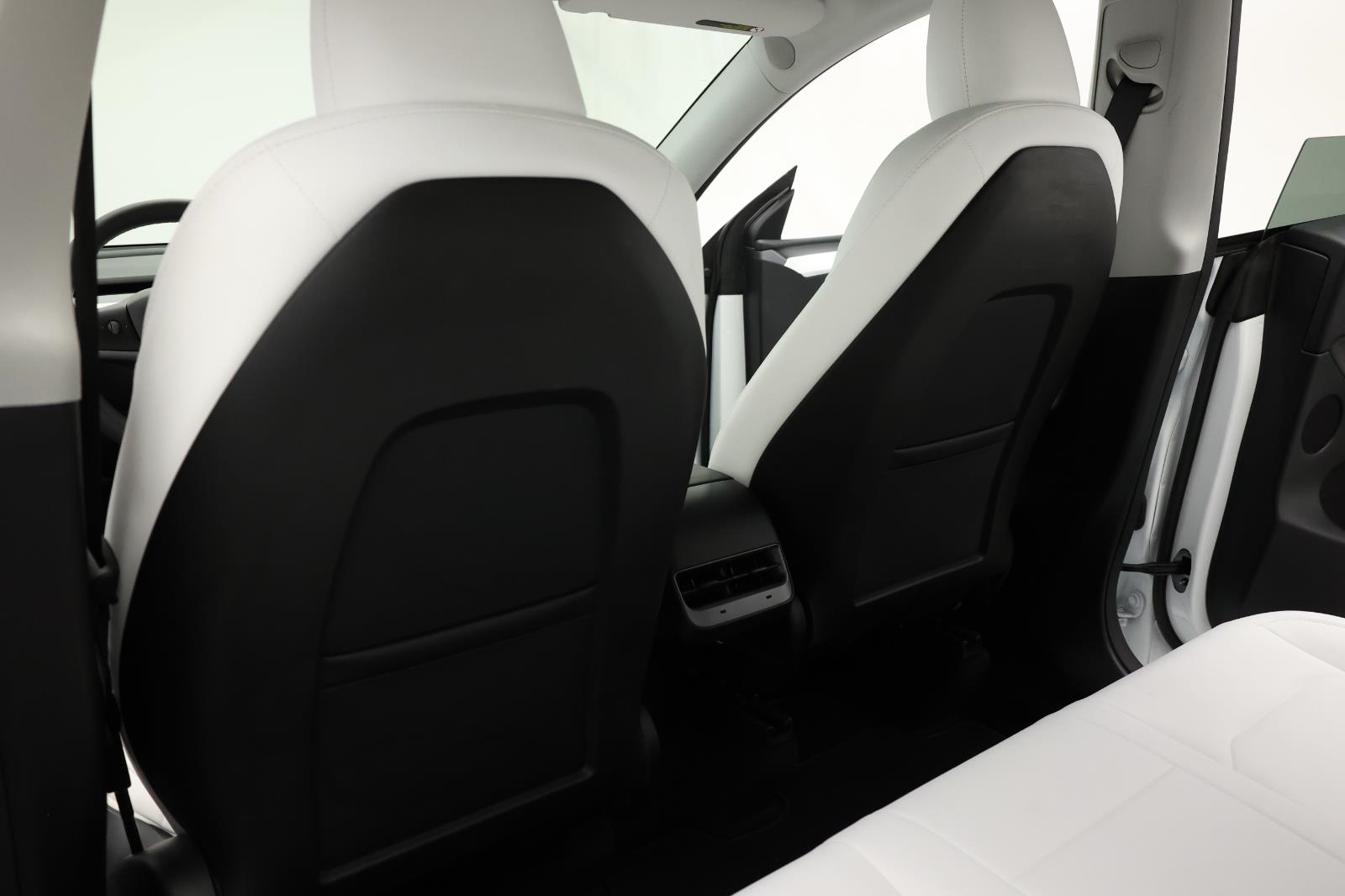 2024 Tesla Model Y Long Range 34