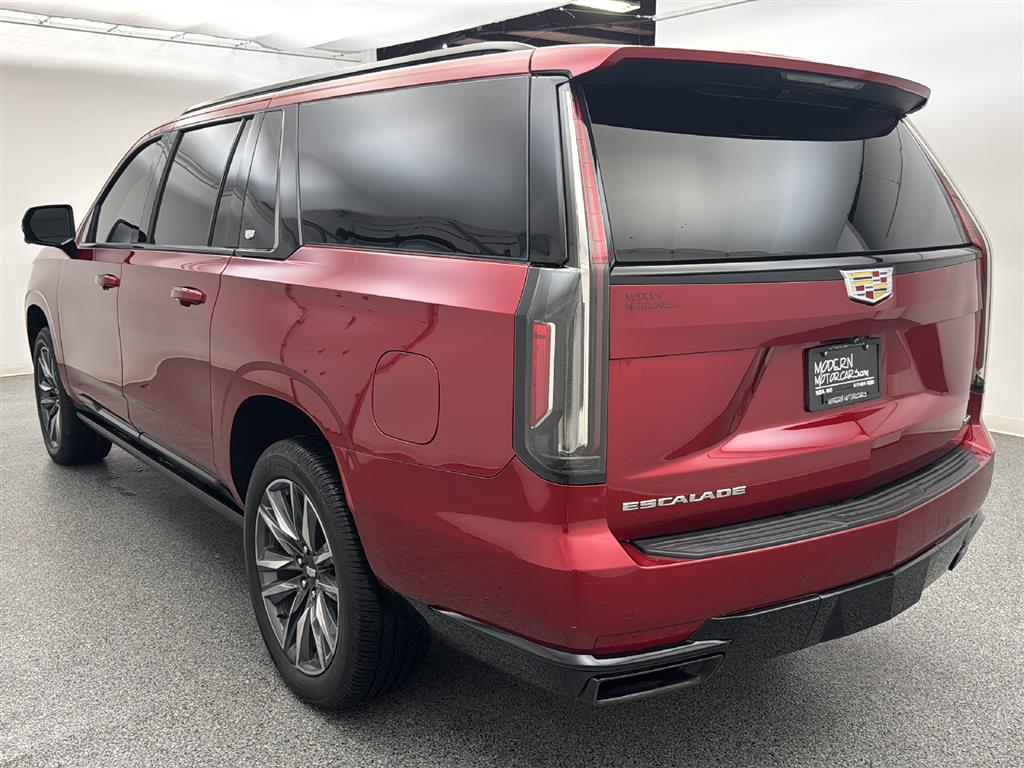 2022 Cadillac Escalade ESV Sport 3