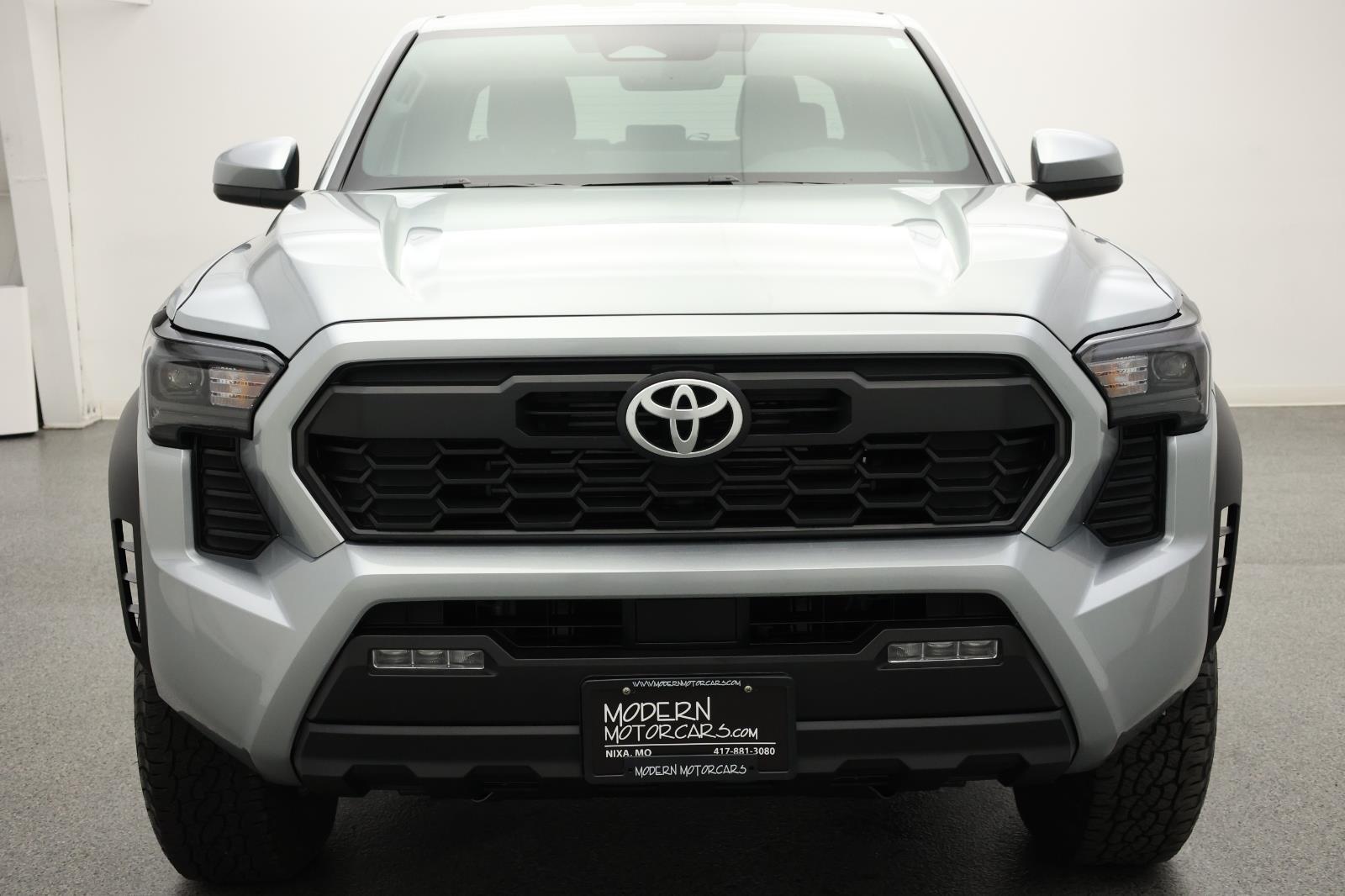 2024 Toyota Tacoma 4WD TRD Off-Road 11