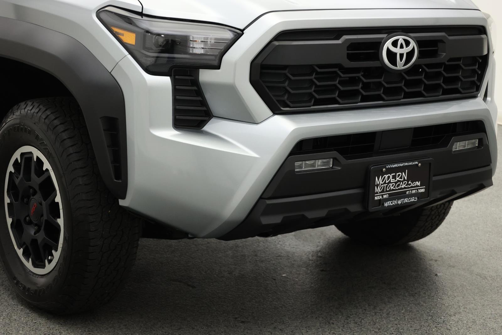 2024 Toyota Tacoma 4WD TRD Off-Road 14