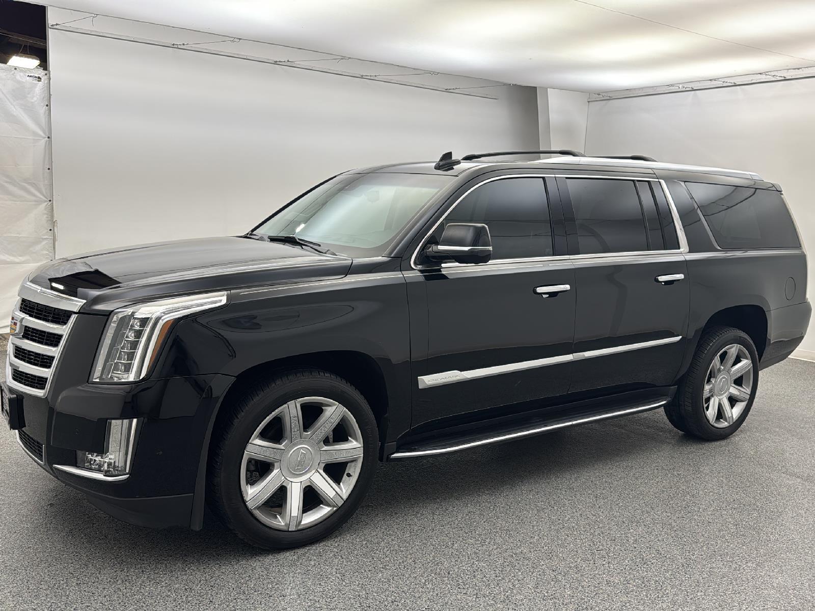 2020 Cadillac Escalade ESV Luxury 2