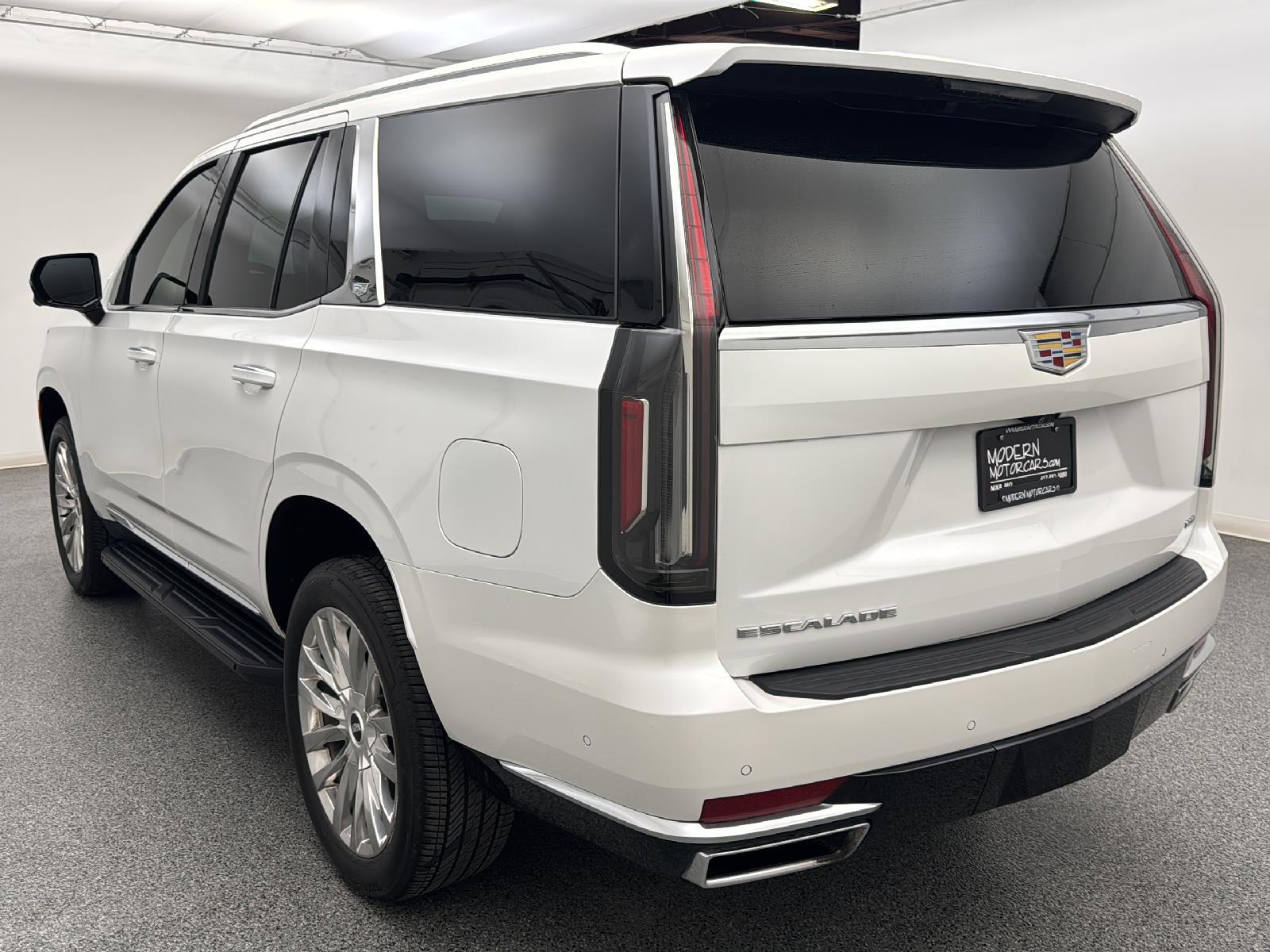 2023 Cadillac Escalade 4WD Premium Luxury 5