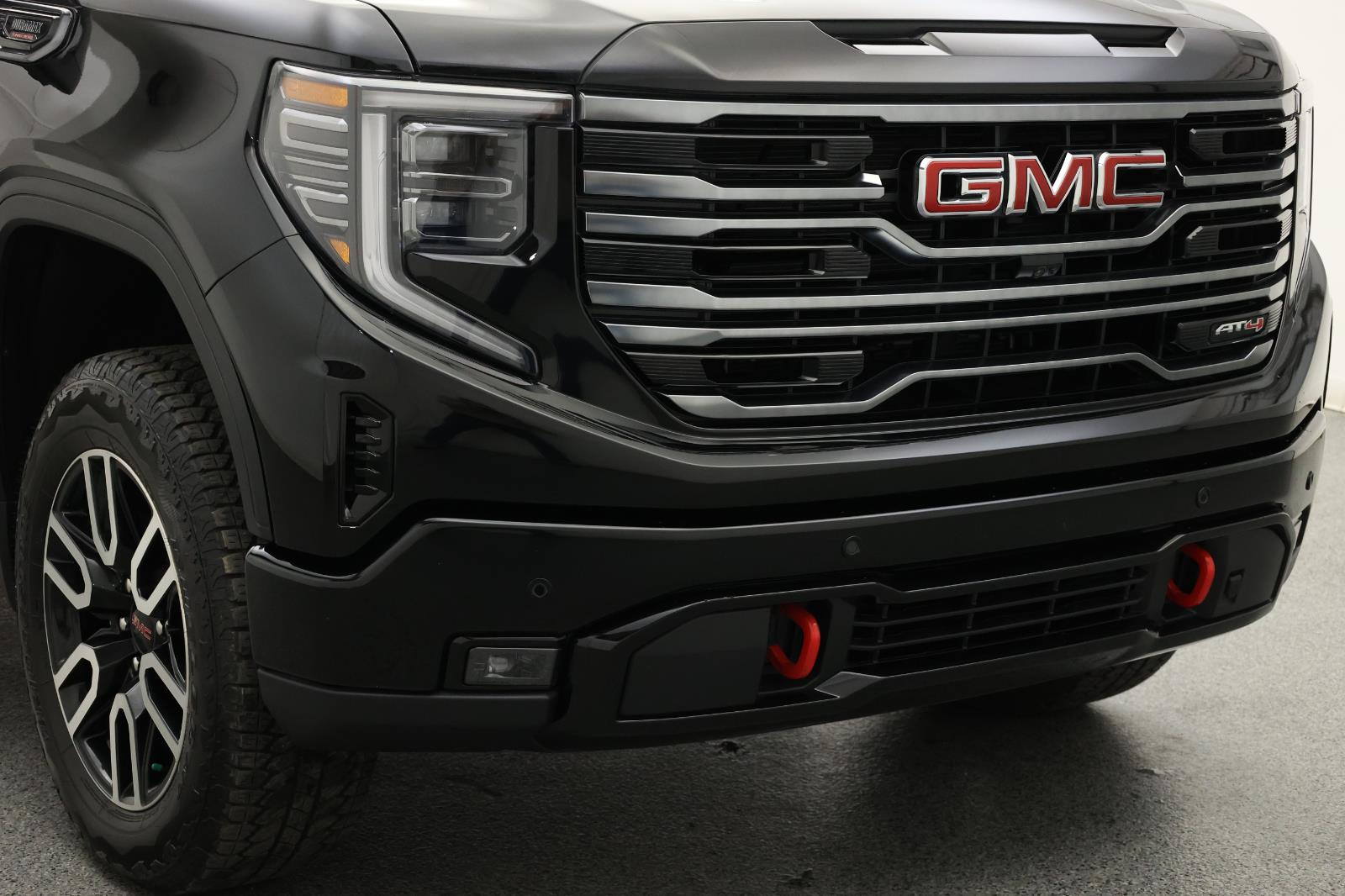 2025 GMC Sierra 1500 AT4 14