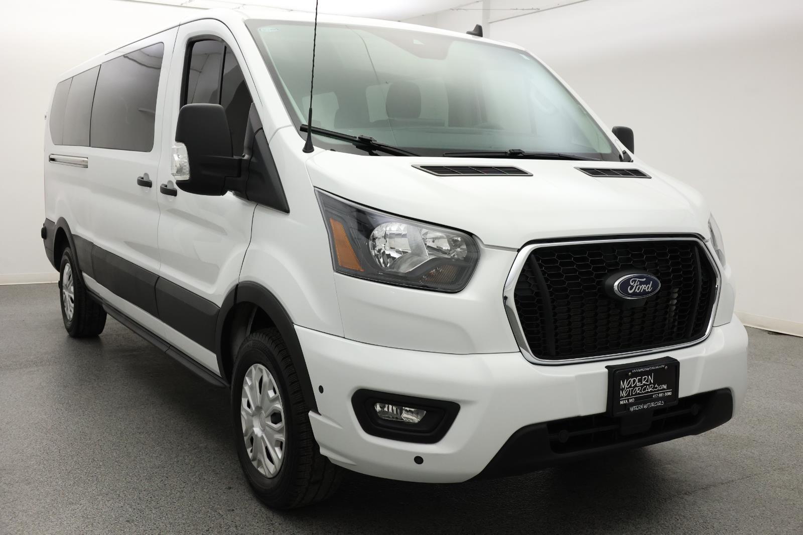 2024 Ford Transit Passenger Wagon XL 8