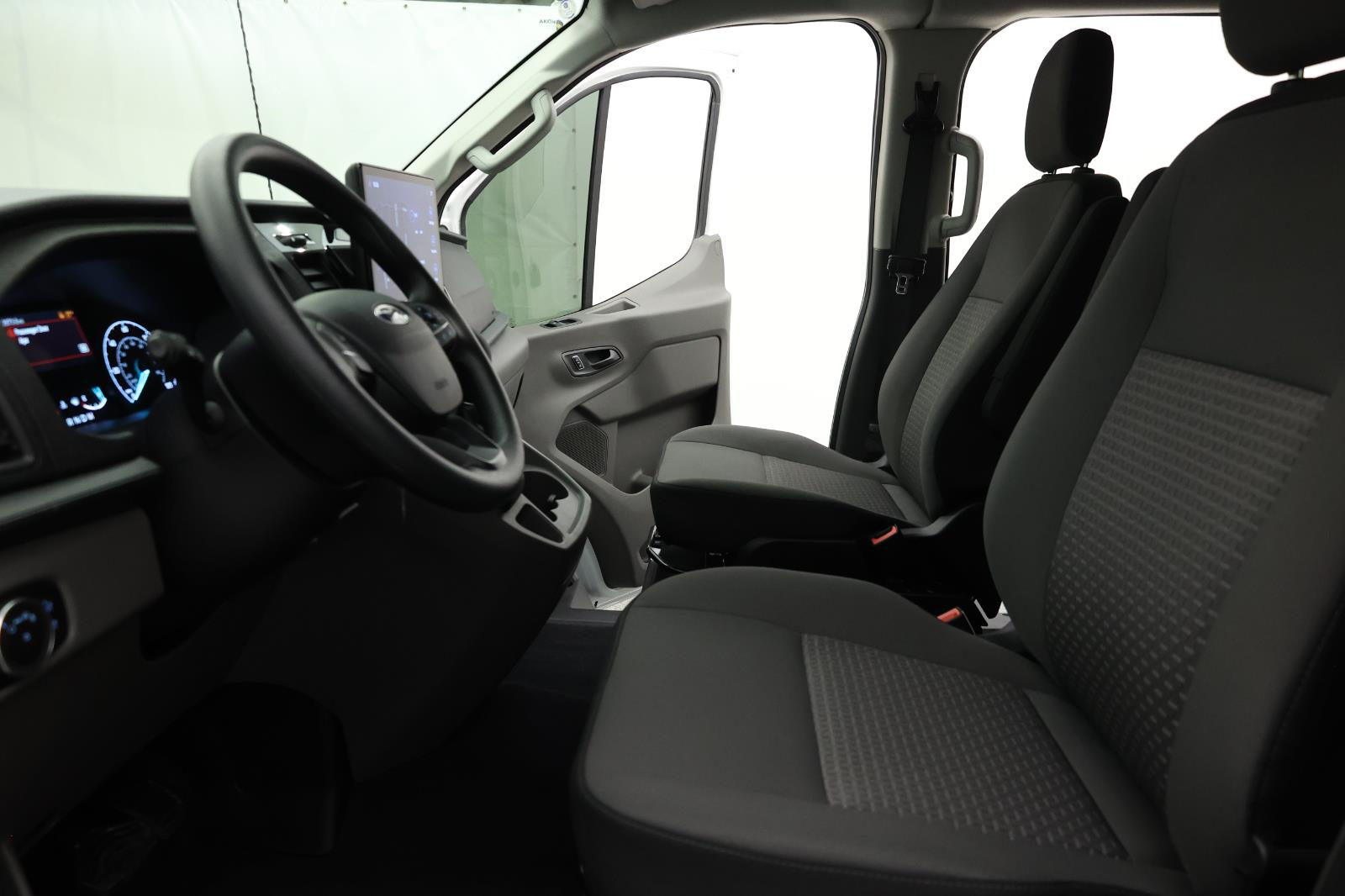 2024 Ford Transit Passenger Wagon XL 17