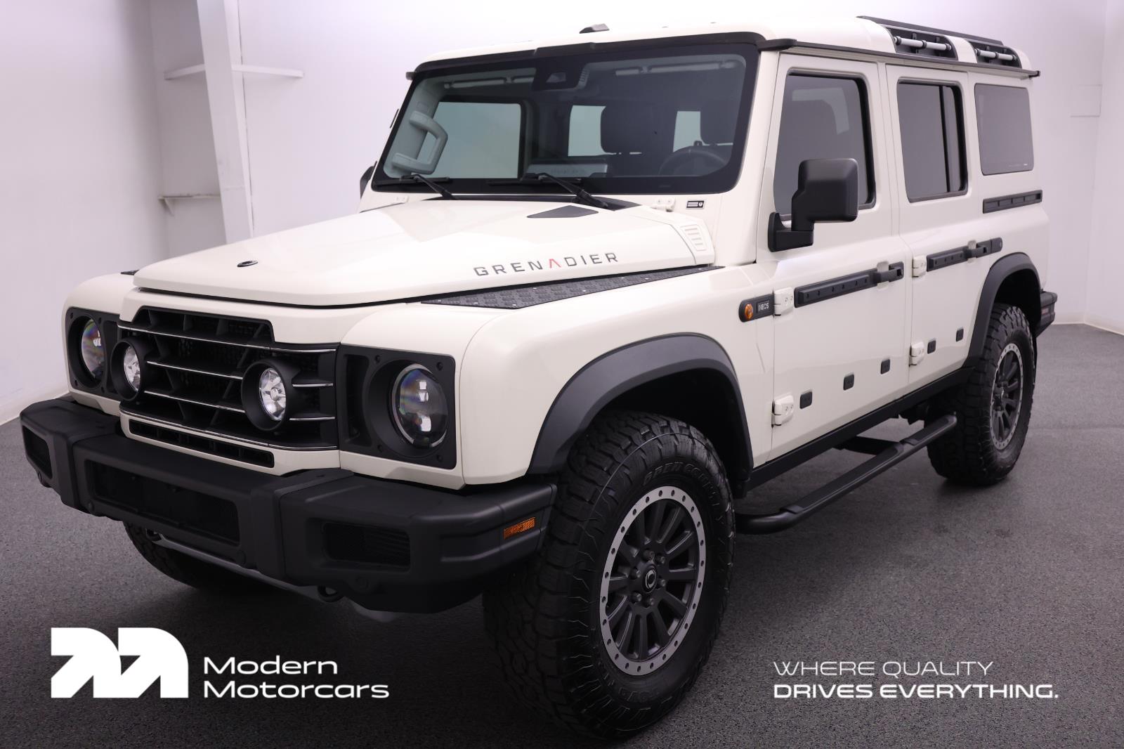 Scottish White 2024 Ineos Grenadier Fieldmaster 4WD SUV / Crossover Four-Wheel Drive Automatic