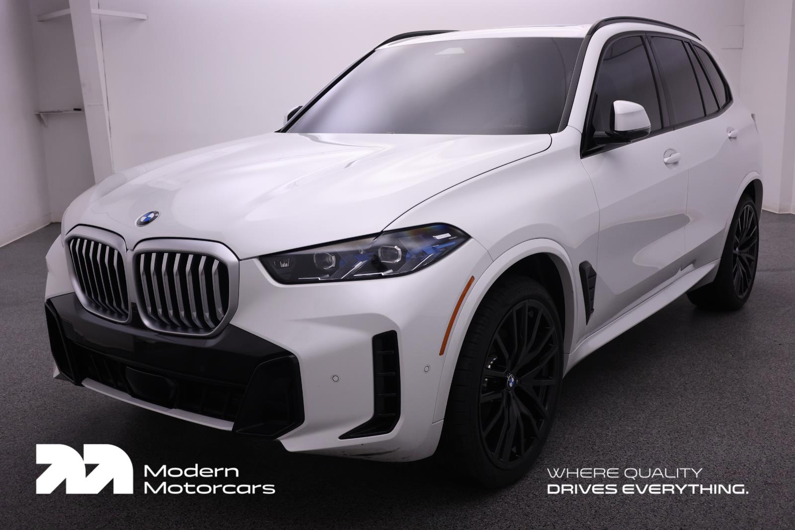 Mineral White Metallic 2026 BMW X5 xDrive40i SUV / Crossover All-Wheel Drive 8-Speed Automatic