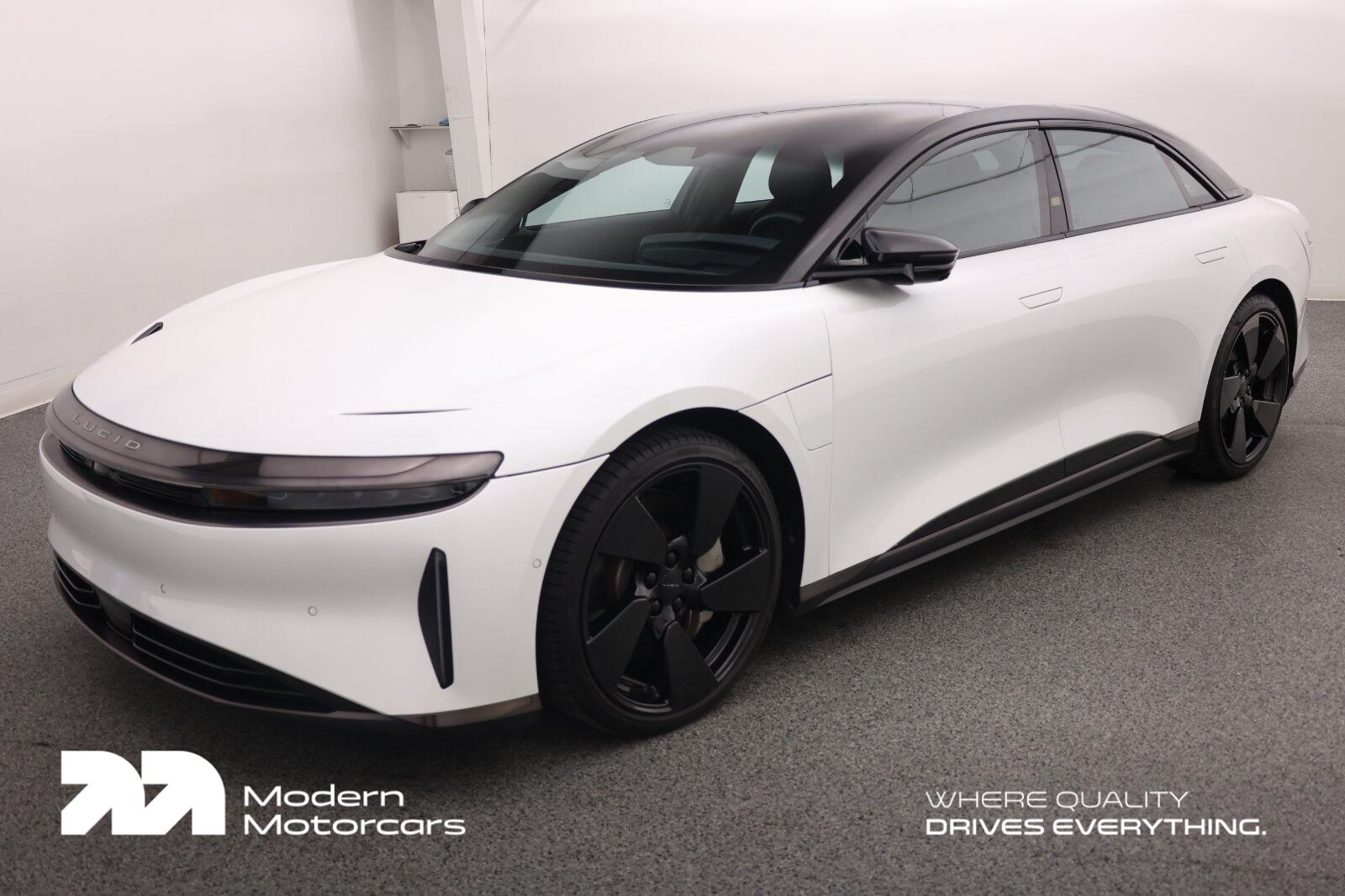 Stellar White Metallic 2023 Lucid Air Sedan All-Wheel Drive Automatic