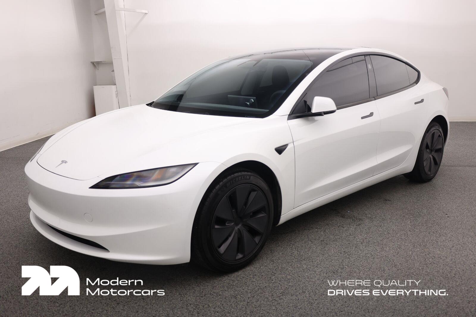 Pearl White Multi-Coat 2025 Tesla Model 3 Sedan Rear-Wheel Drive Automatic