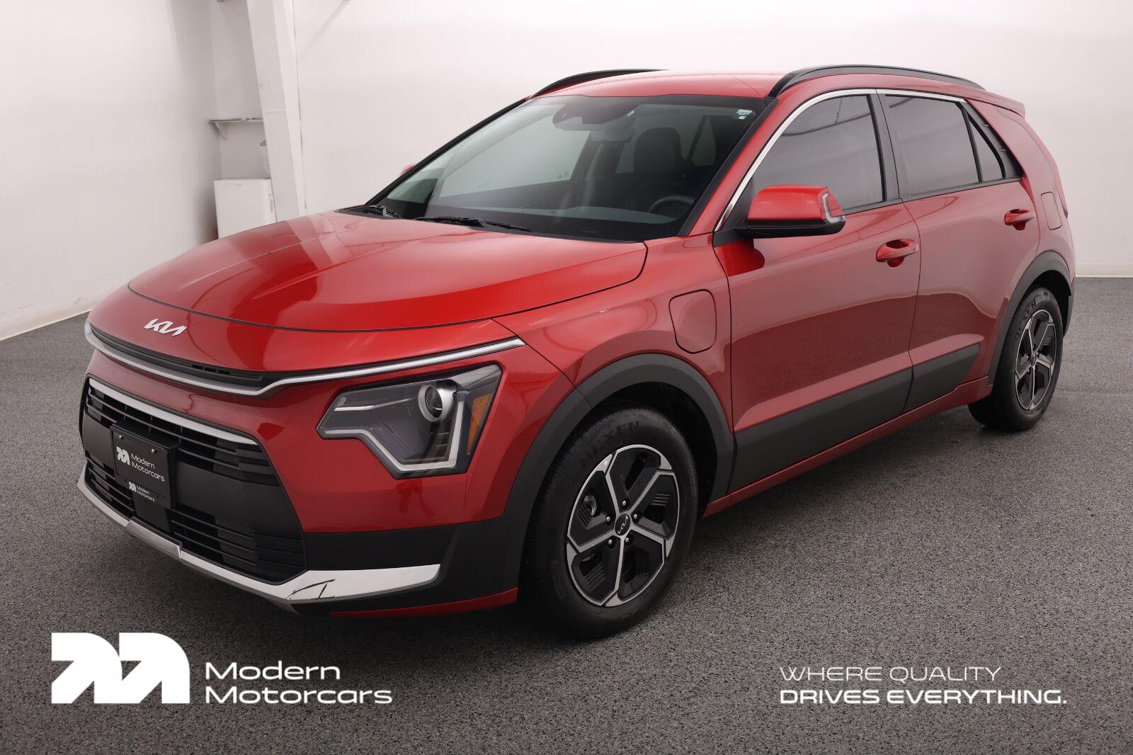 Runway Red 2023 Kia Niro Hybrid Plug-In SUV / Crossover Front-Wheel Drive Automatic