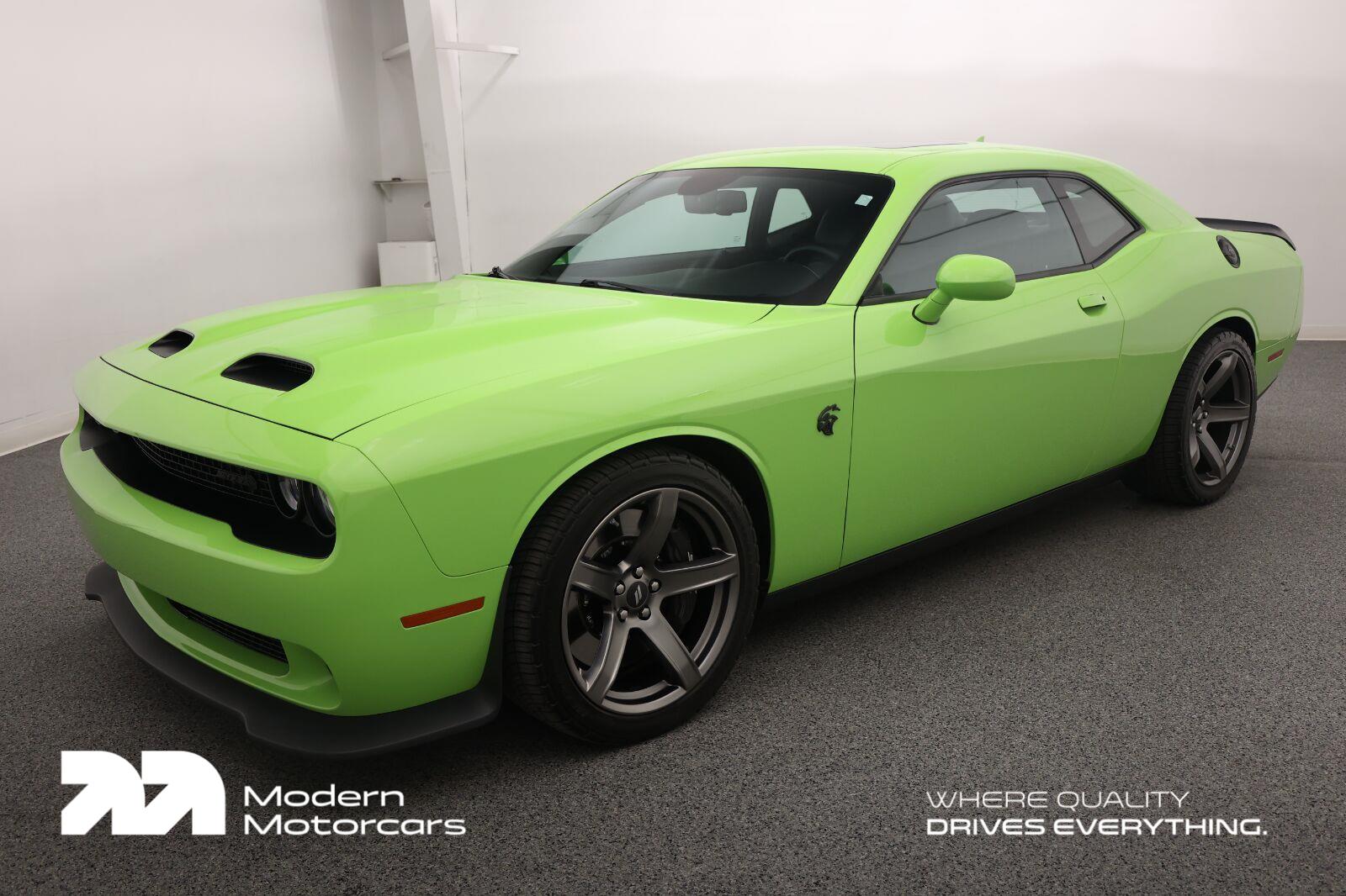 Green (Sublime Metallic Clearcoat) 2023 Dodge Challenger Coupe Rear-Wheel Drive 8-Speed Automatic