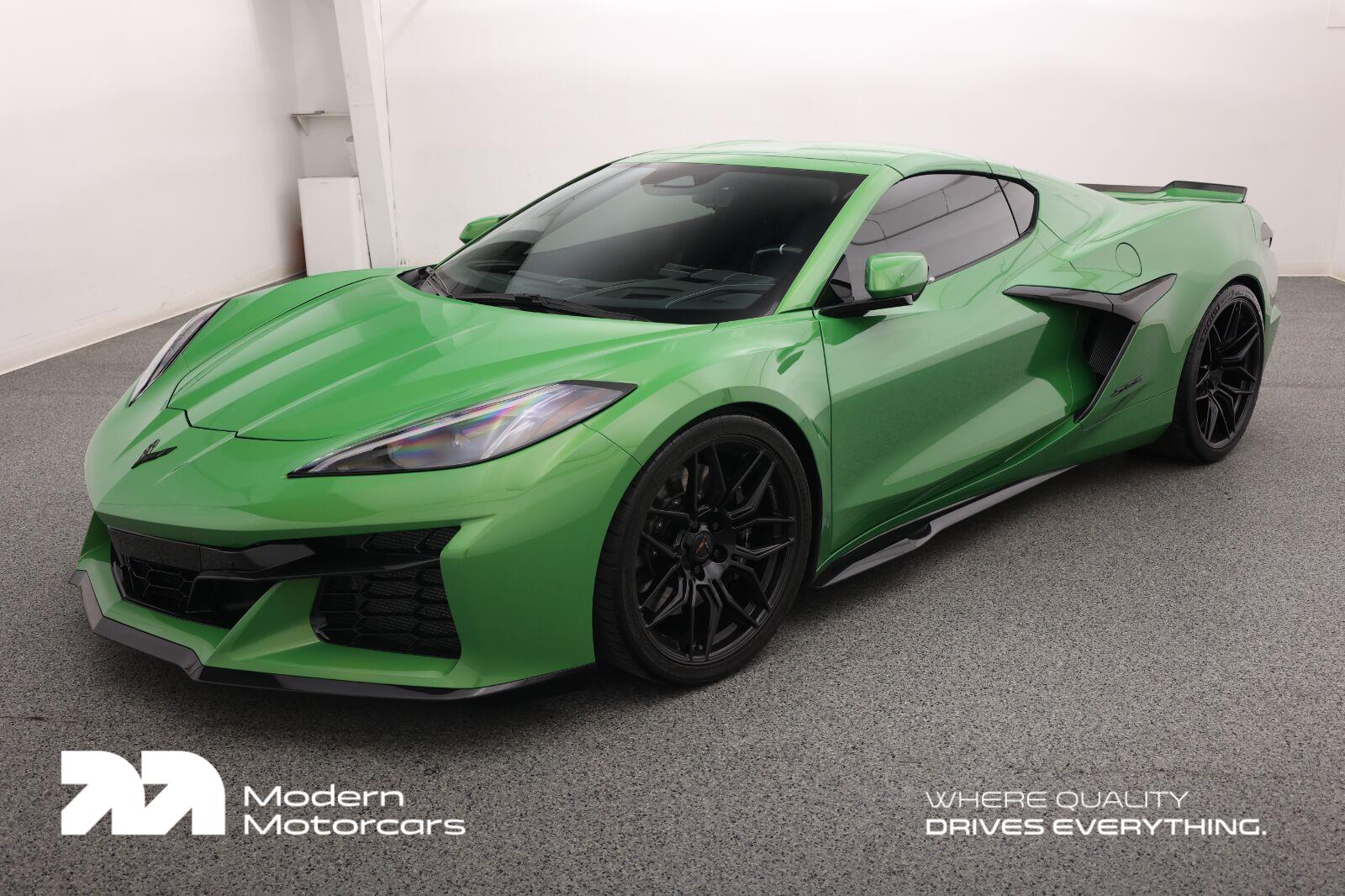Roswell Green Metallic 2026 Chevrolet Corvette Coupe Rear-Wheel Drive 8-Speed Dual Clutch