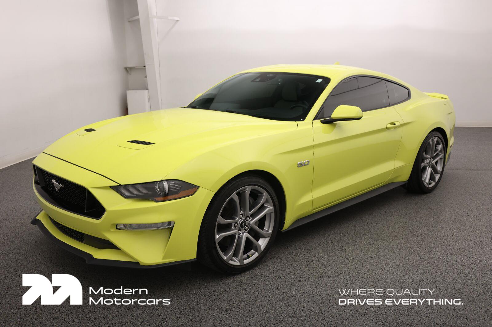 2021 Ford Mustang Amarillo (Grabber Yellow) Coupé Tracción trasera 6 velocidades Manual