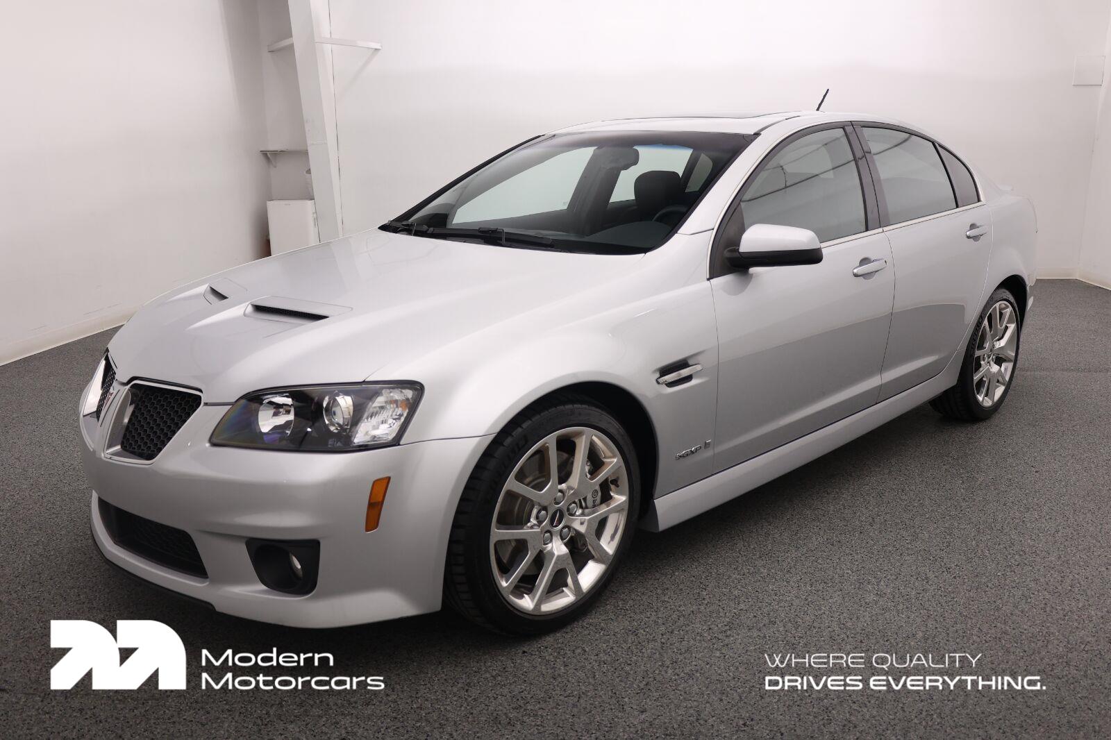Maverick Silver Metallic 2009 Pontiac G8 Sedan Rear-Wheel Drive 6-Speed Manual