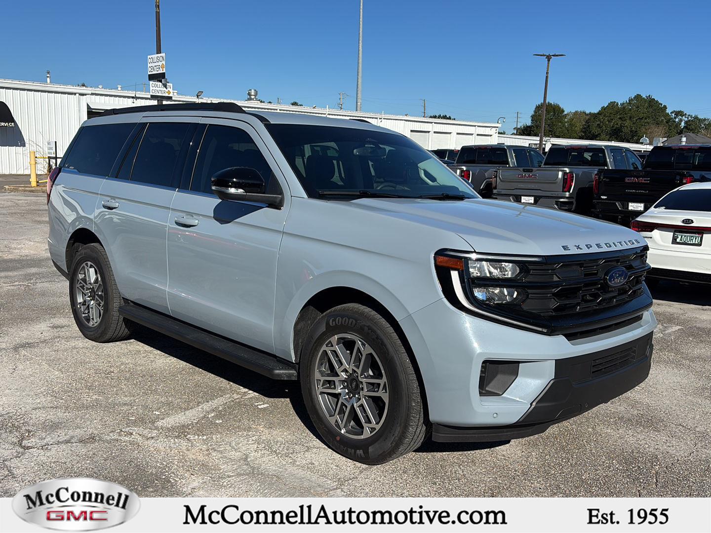 Glacier Gray Metallic Tri-Coat 2026 Ford Expedition SUV / Crossover 4X2 Automatic
