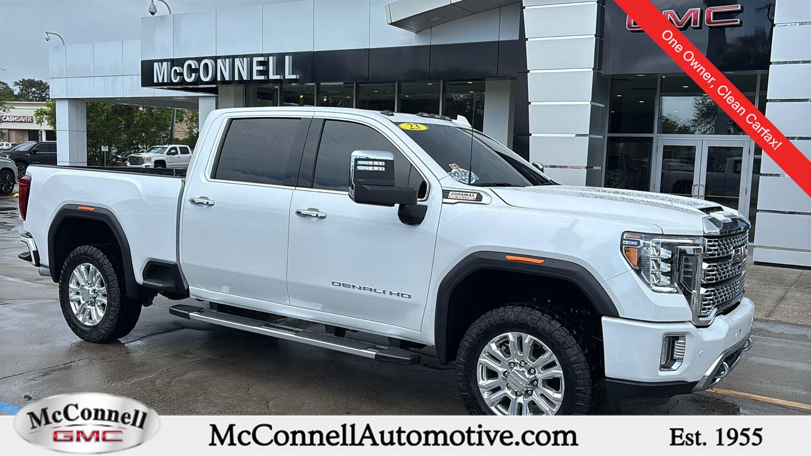 White Frost Tricoat 2023 GMC Sierra 2500HD Denali Crew Cab 4WD Pickup Truck Four-Wheel Drive Automatic