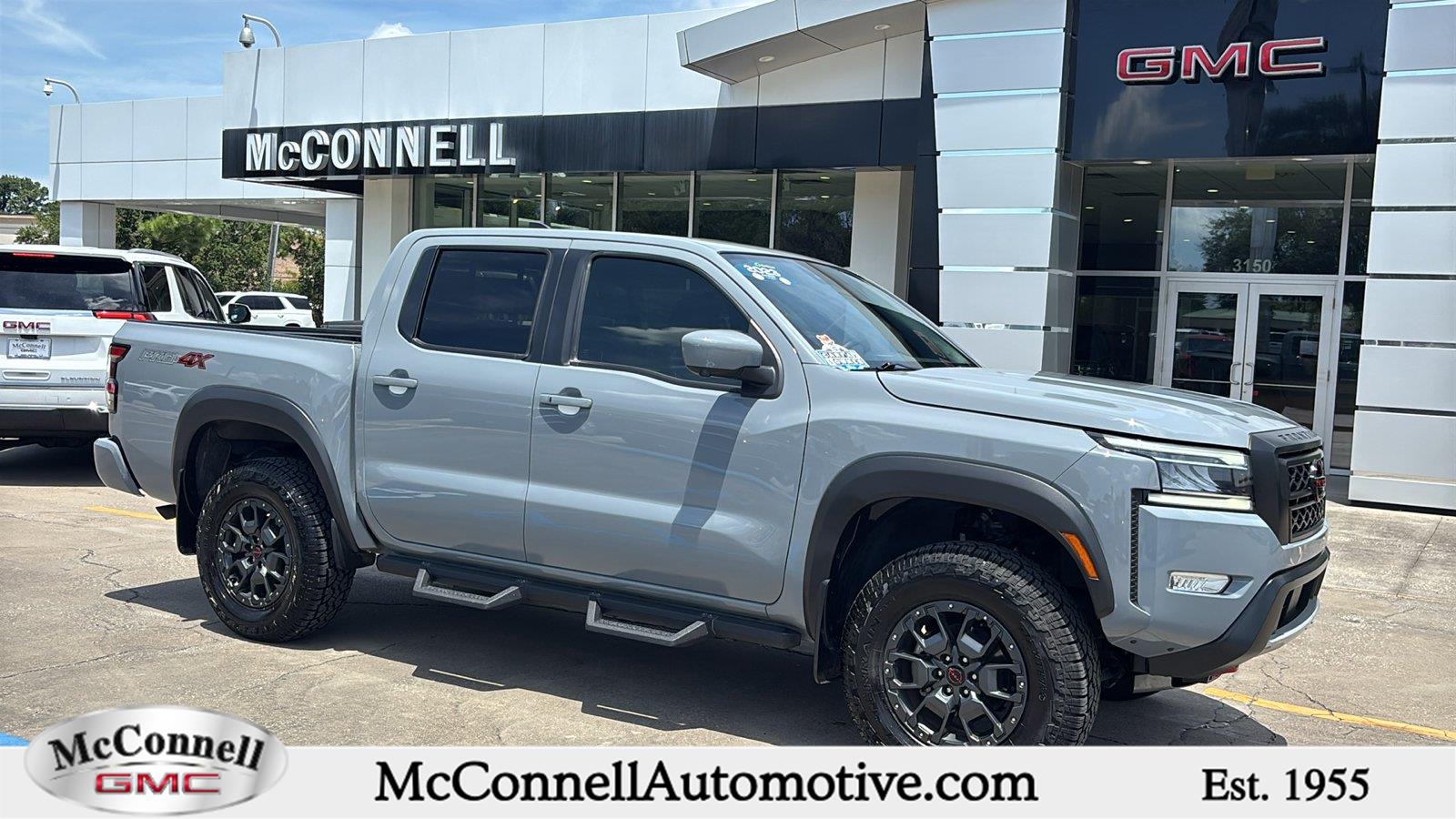 Boulder Gray Pearl 2023 Nissan Frontier Pickup Truck Four-Wheel Drive Automatic